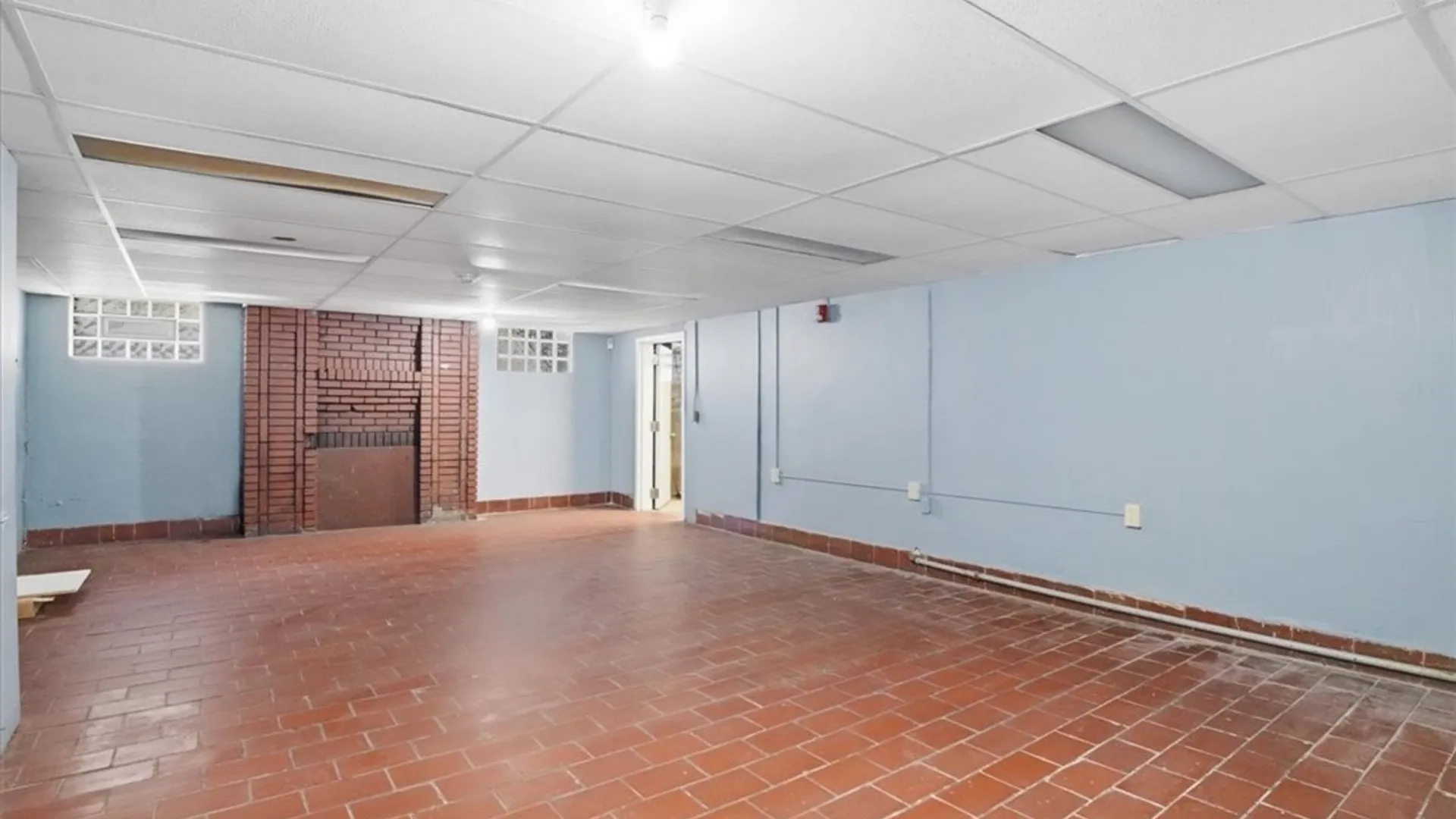Property at 2452 Delaware Avenue, Buffalo, NY 14216 17