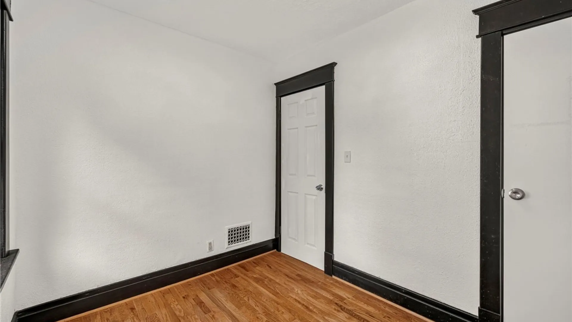Property at 52 Wade Avenue, Buffalo, NY 14214 26