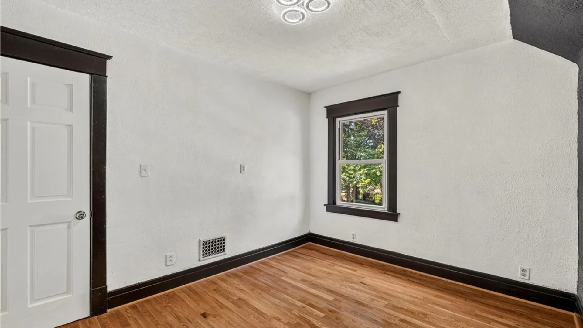 Property at 52 Wade Avenue, Buffalo, NY 14214 29