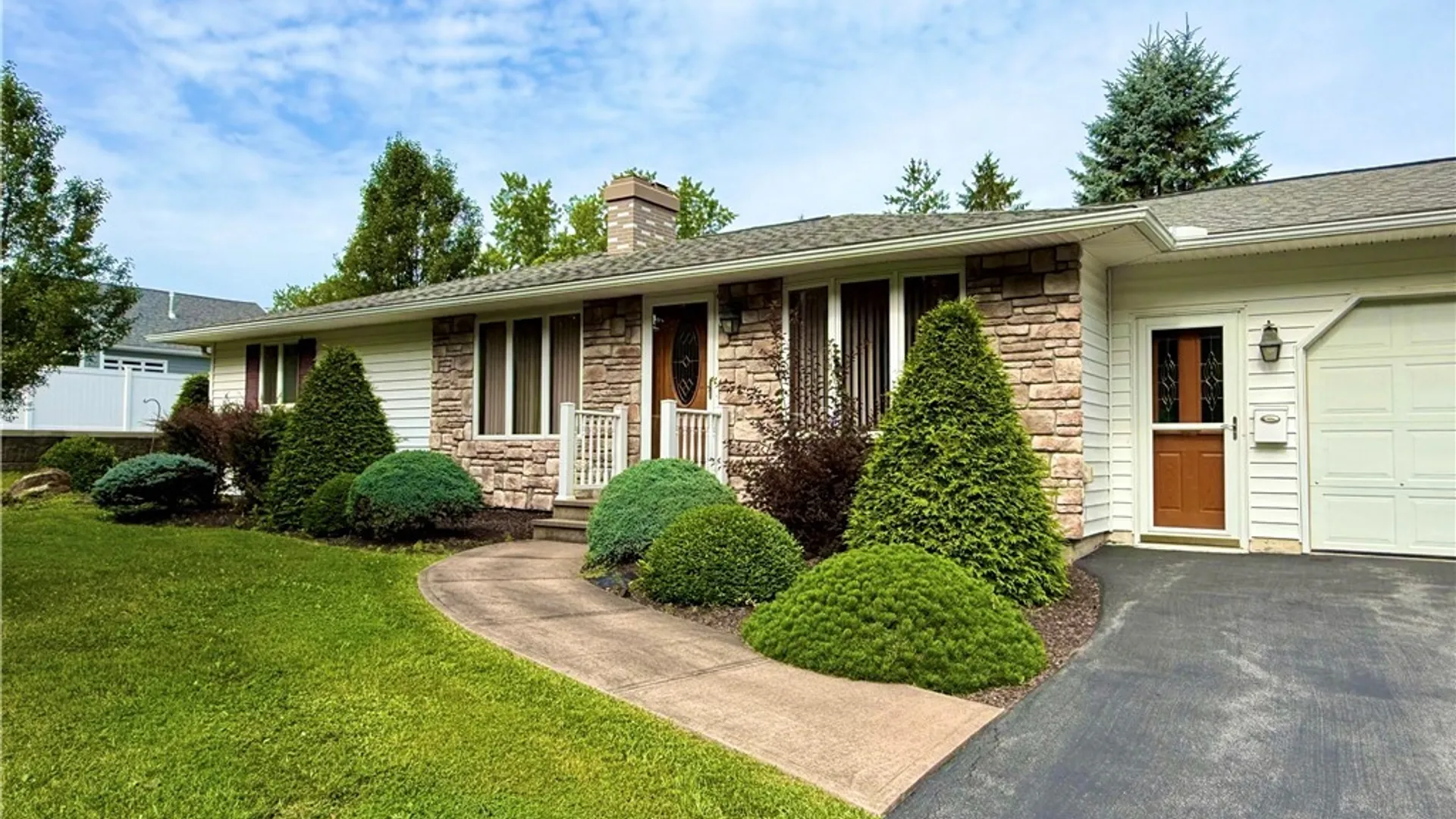 Property at 155 Valley View Road, New Hartford, NY 13413 3