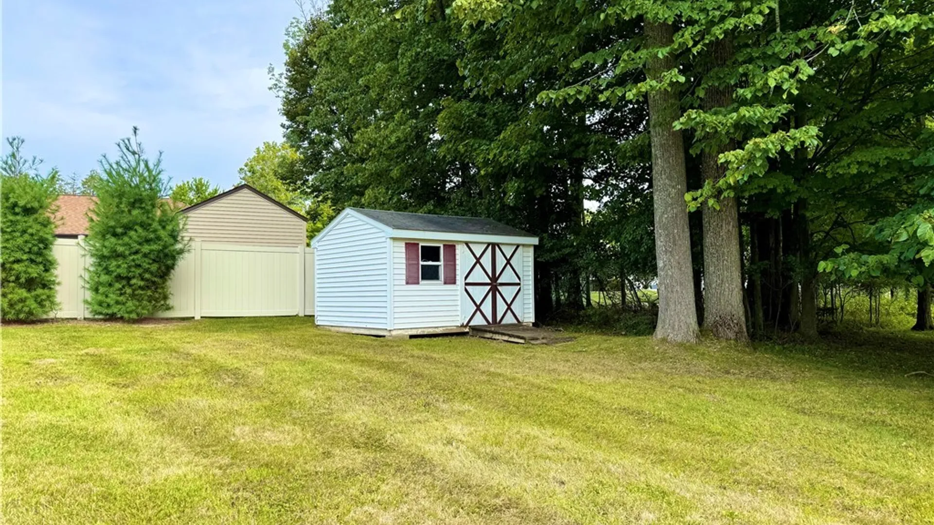 Property at 155 Valley View Road, New Hartford, NY 13413 7
