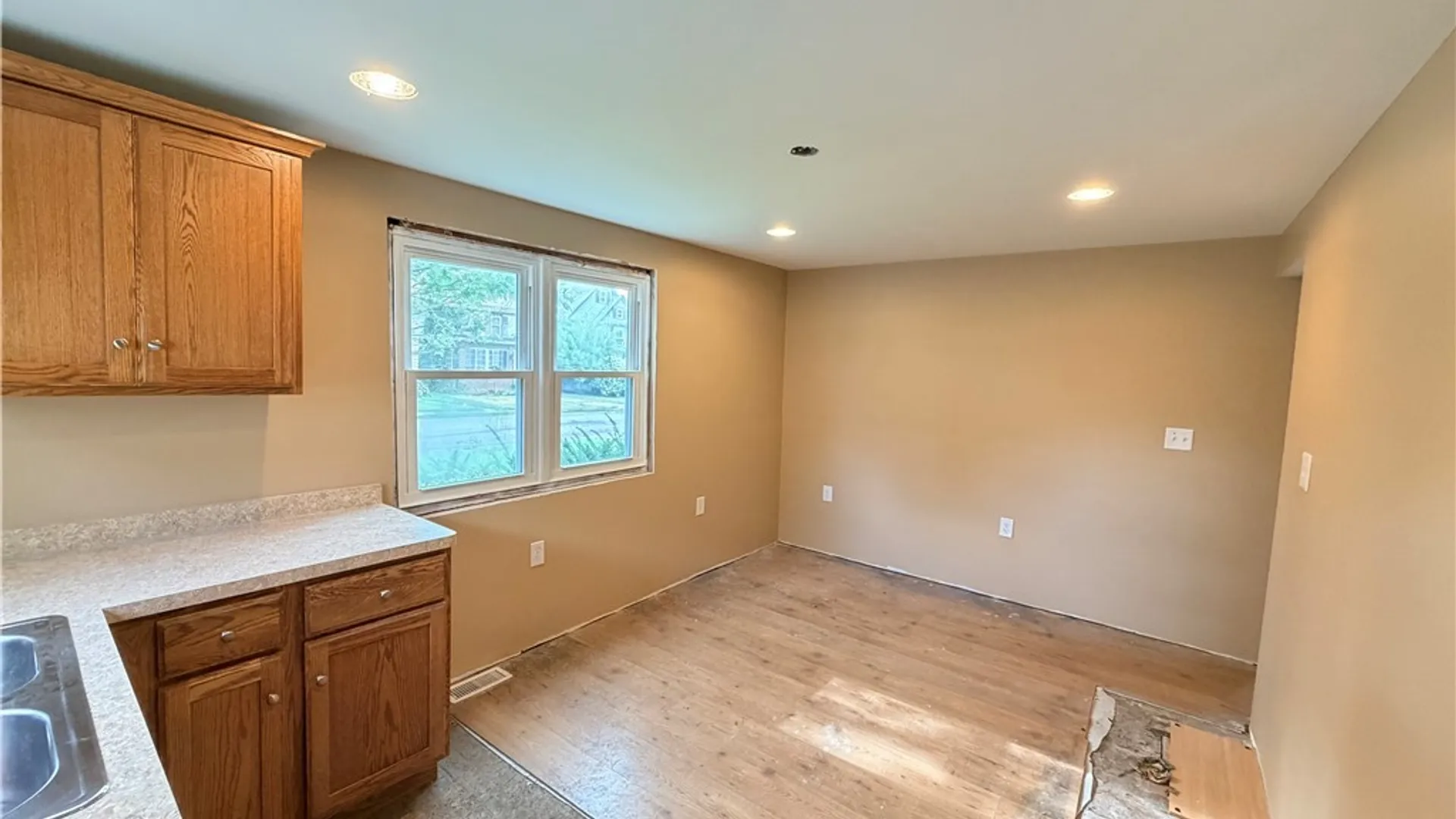 Property at 414 Mullet Street, Dunkirk, NY 14048 5