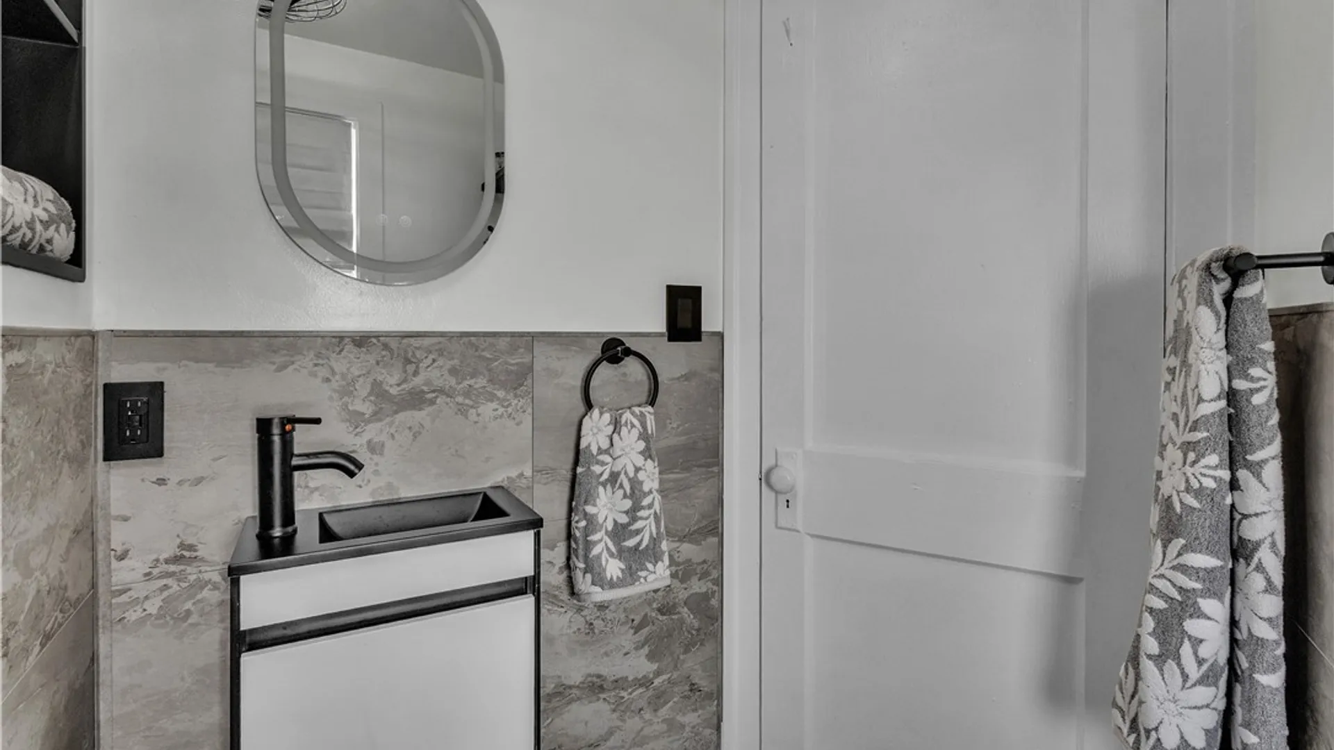 Property at 3032 Petroleum St Street, Niagara, NY 14305 20