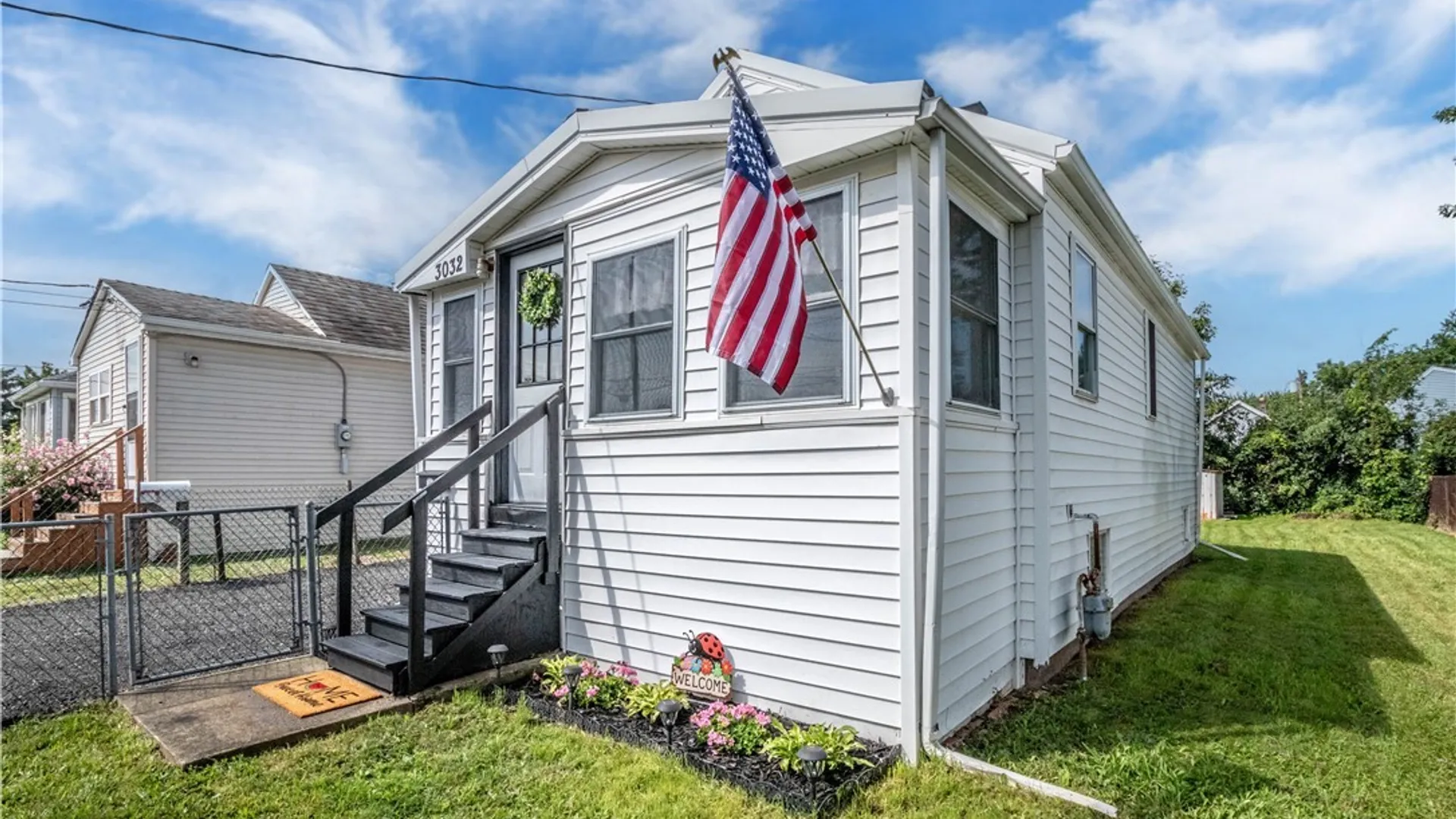 Property at 3032 Petroleum St Street, Niagara, NY 14305 3