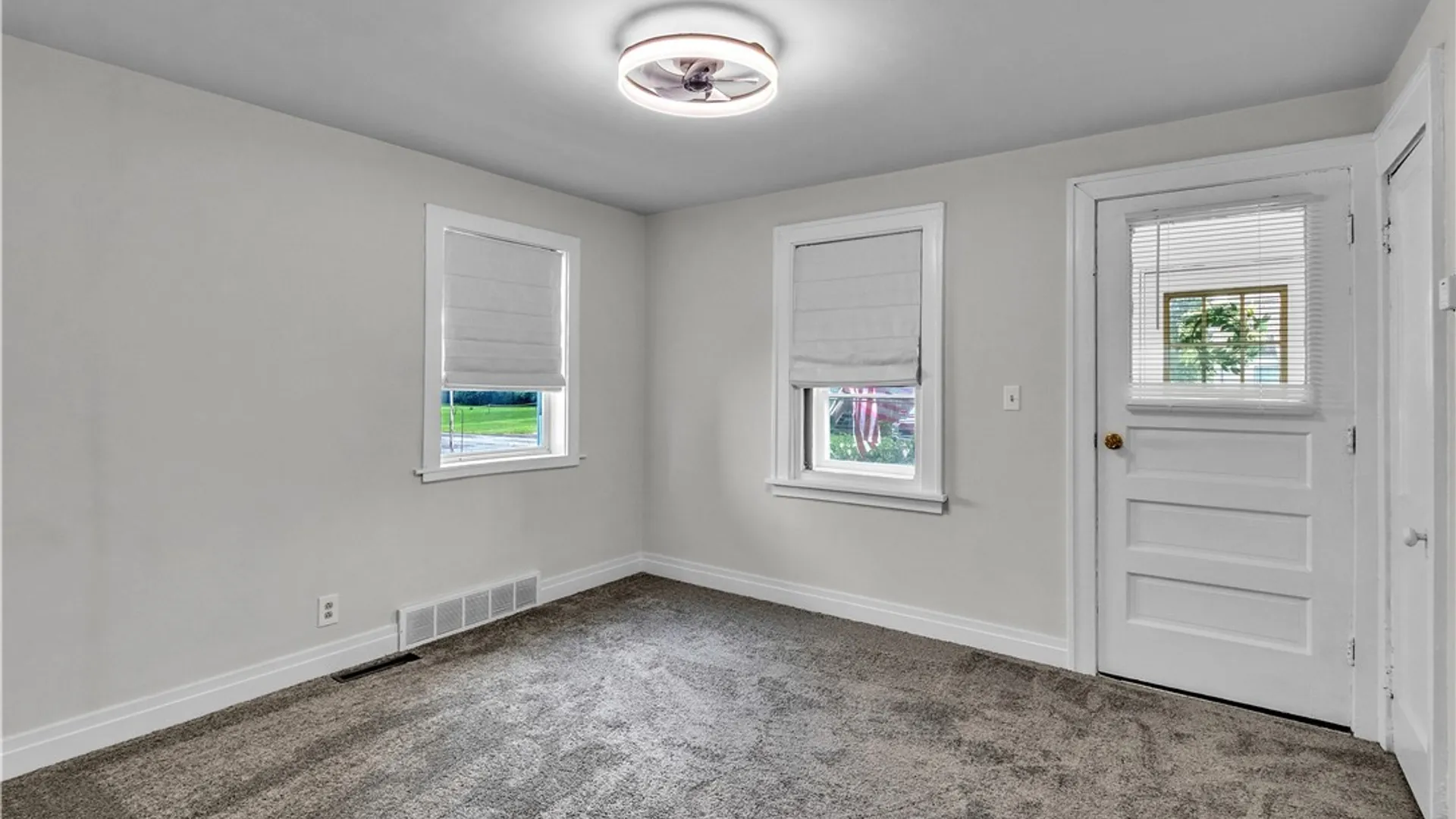 Property at 3032 Petroleum St Street, Niagara, NY 14305 11