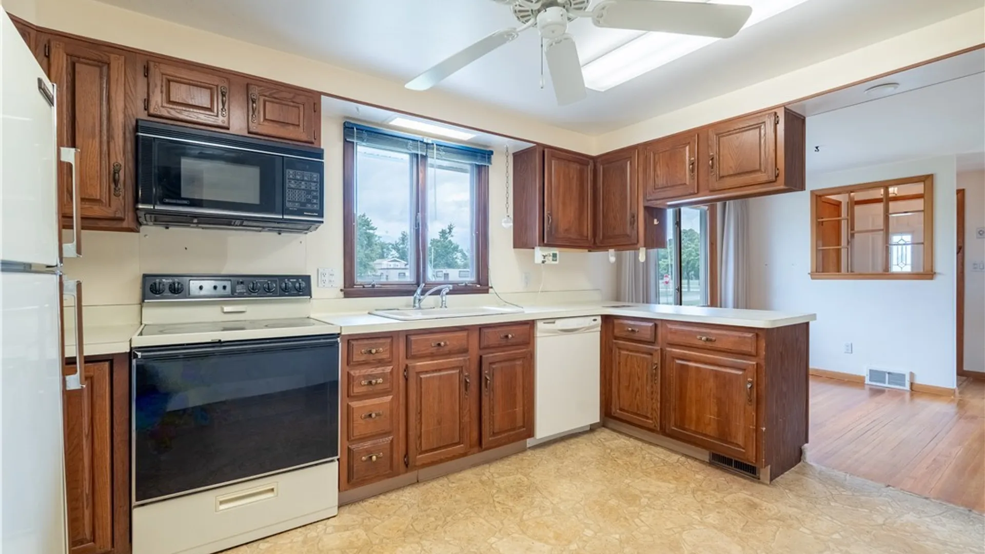 Property at 150 Lamson Road, Tonawanda, NY 14223 11