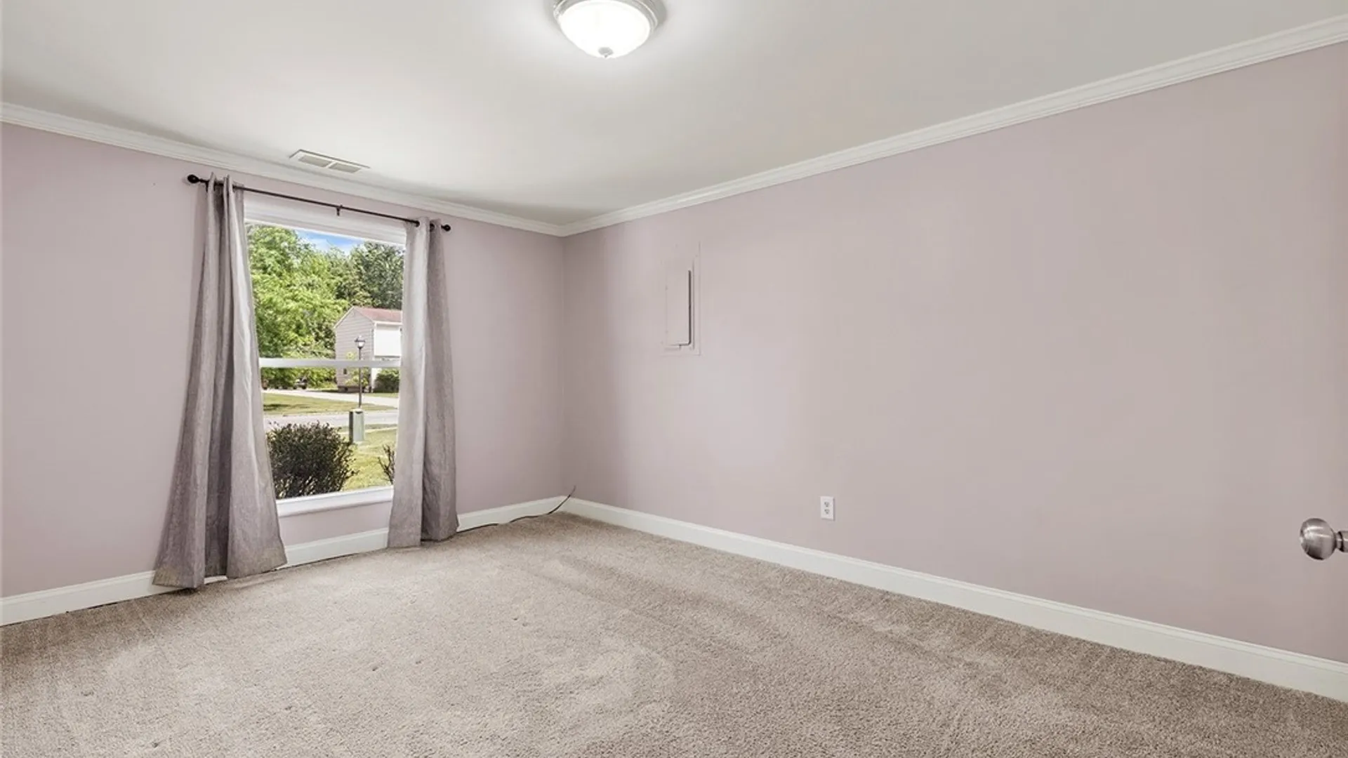 Property at 242 Sundridge Drive, Amherst, NY 14228 16