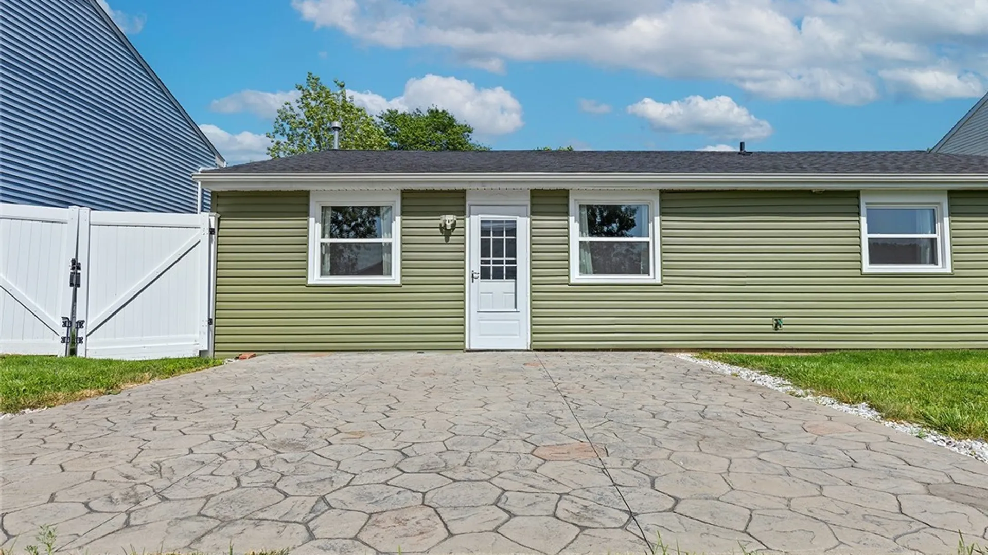 Property at 242 Sundridge Drive, Amherst, NY 14228 21