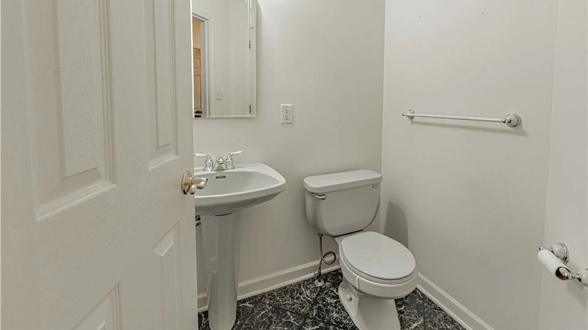 Property at 6861 Nickis Lane, Wheatfield, NY 14304 8