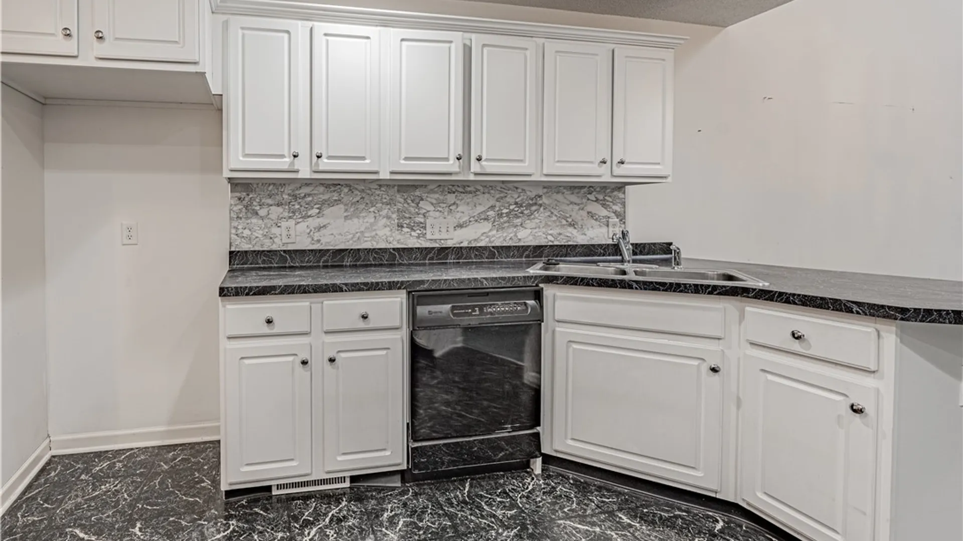 Property at 6861 Nickis Lane, Wheatfield, NY 14304 11