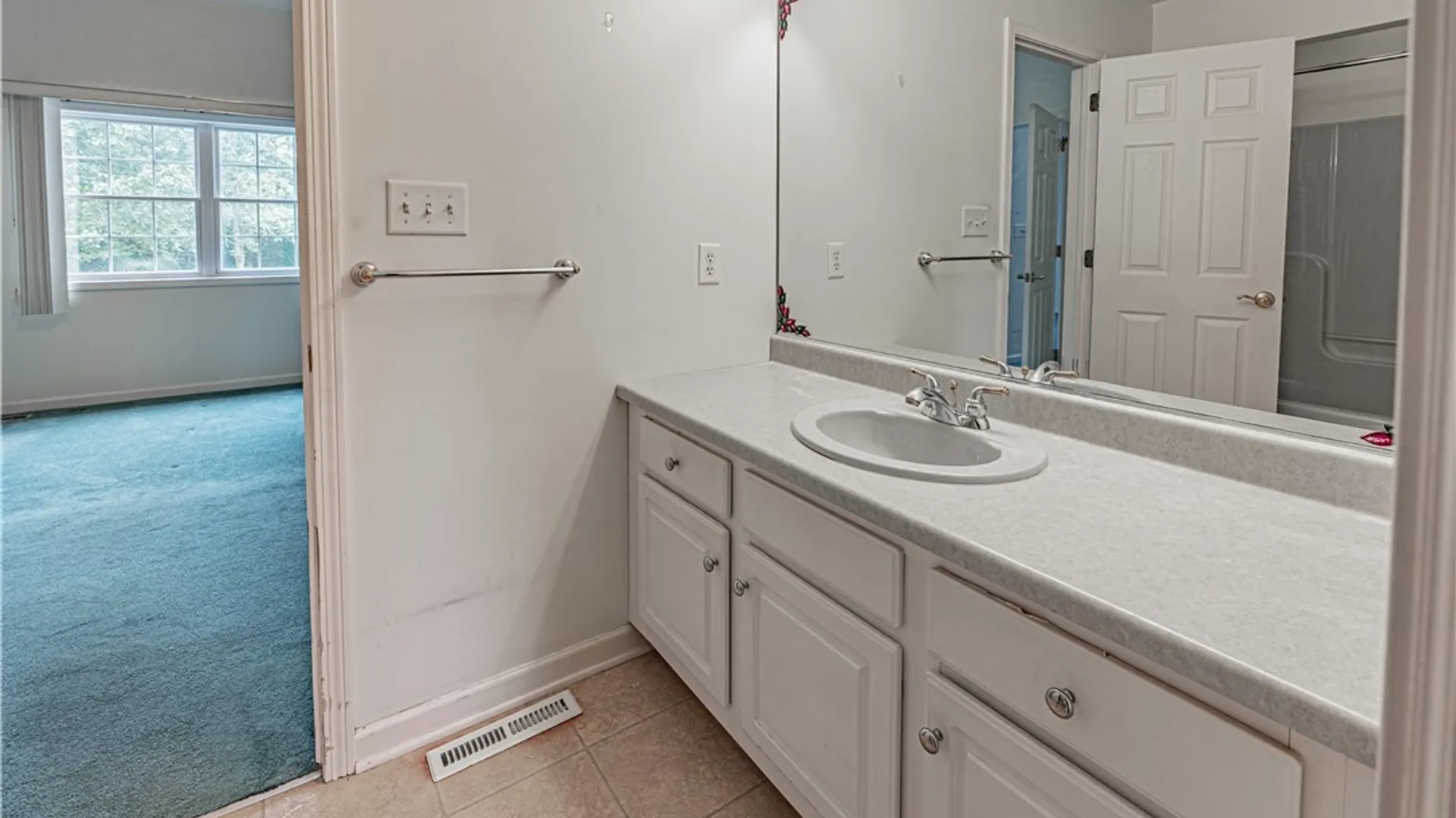 Property at 6861 Nickis Lane, Wheatfield, NY 14304 18