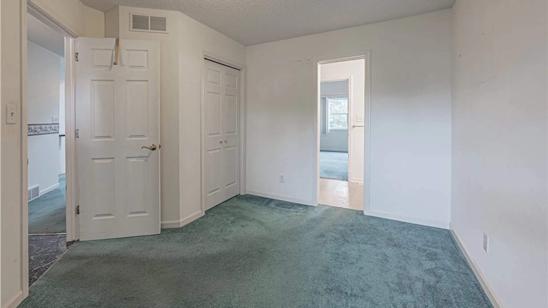 Property at 6861 Nickis Lane, Wheatfield, NY 14304 22