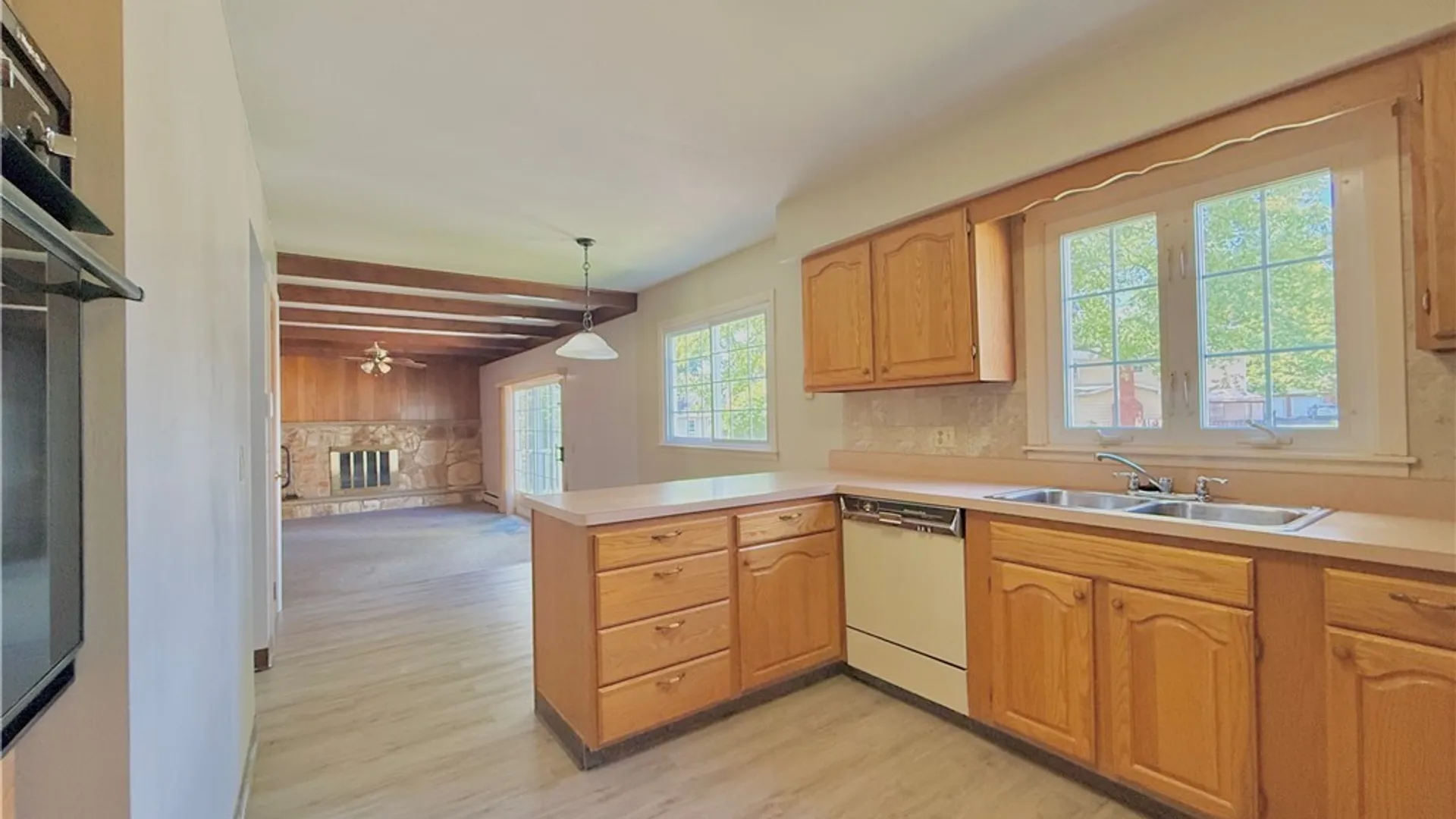 Property at 7 Berrywood Road, Clay, NY 13090 7
