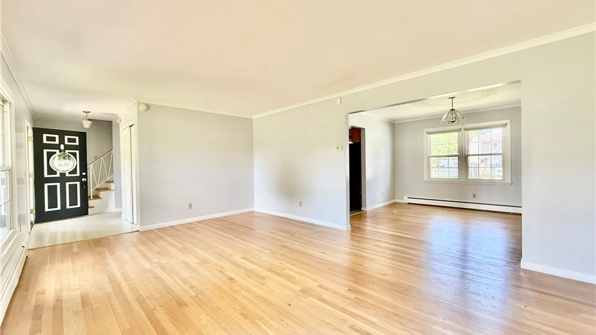 Property at 7 Berrywood Road, Clay, NY 13090 4