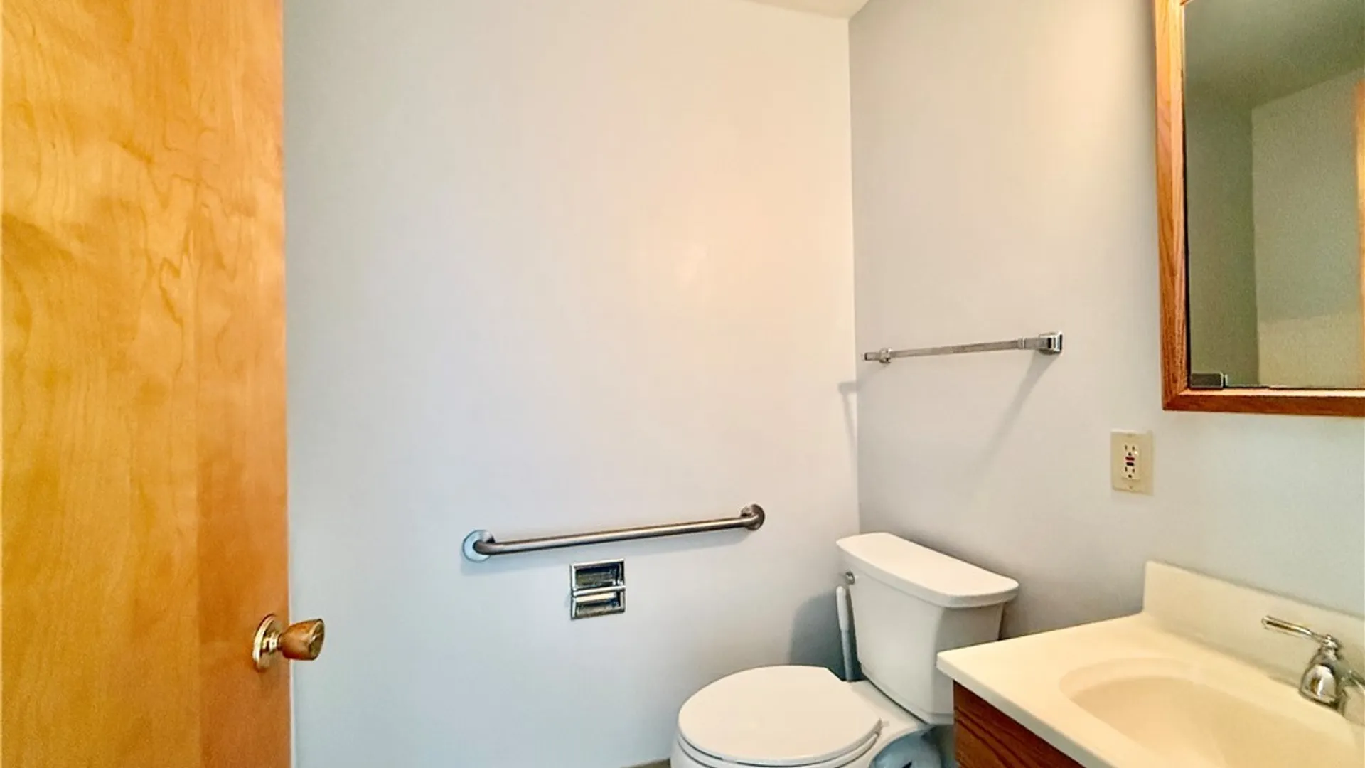 Property at 7 Berrywood Road, Clay, NY 13090 11