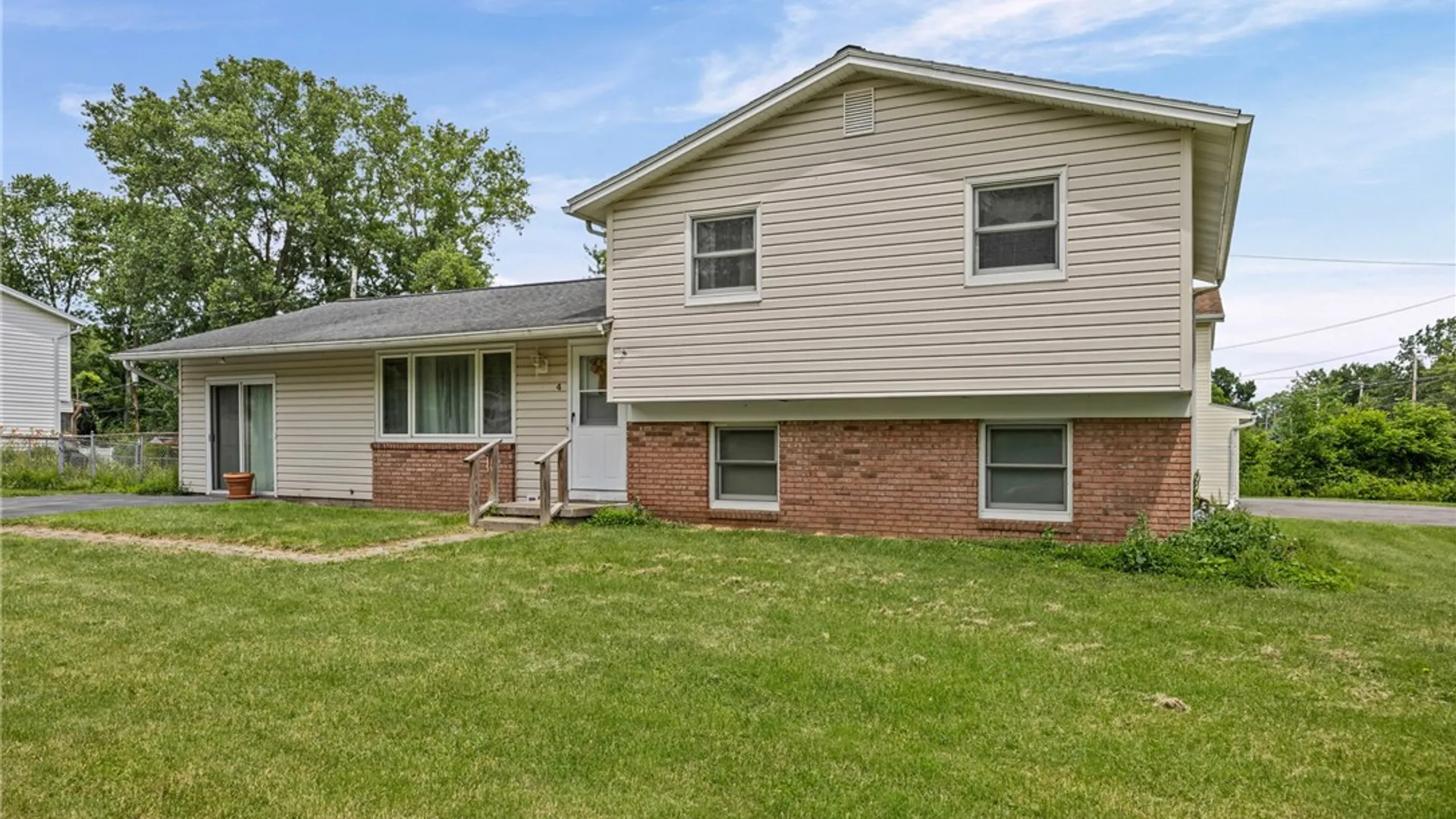 Property at 4 Mercury Drive, Gates, NY 14624 3