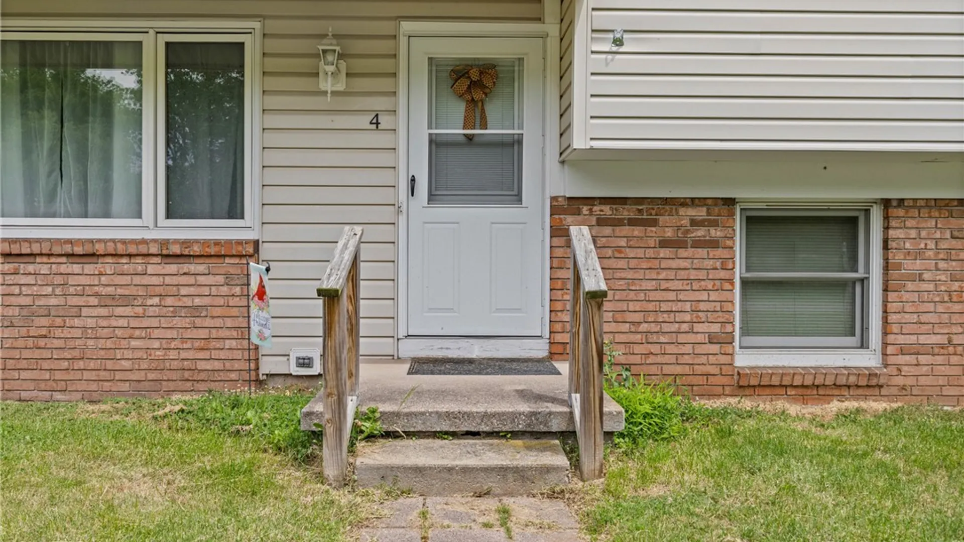 Property at 4 Mercury Drive, Gates, NY 14624 5