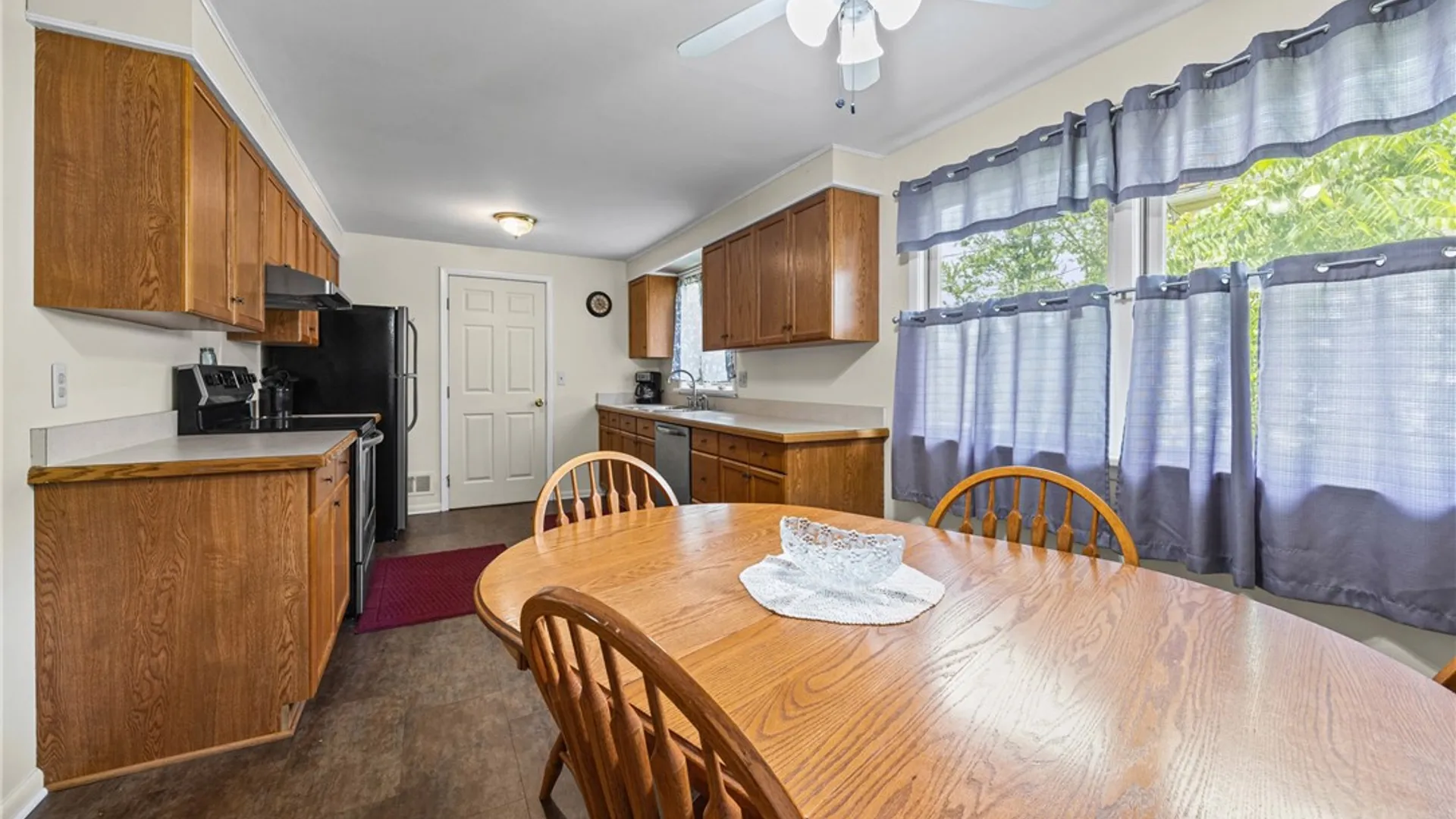 Property at 4 Mercury Drive, Gates, NY 14624 15