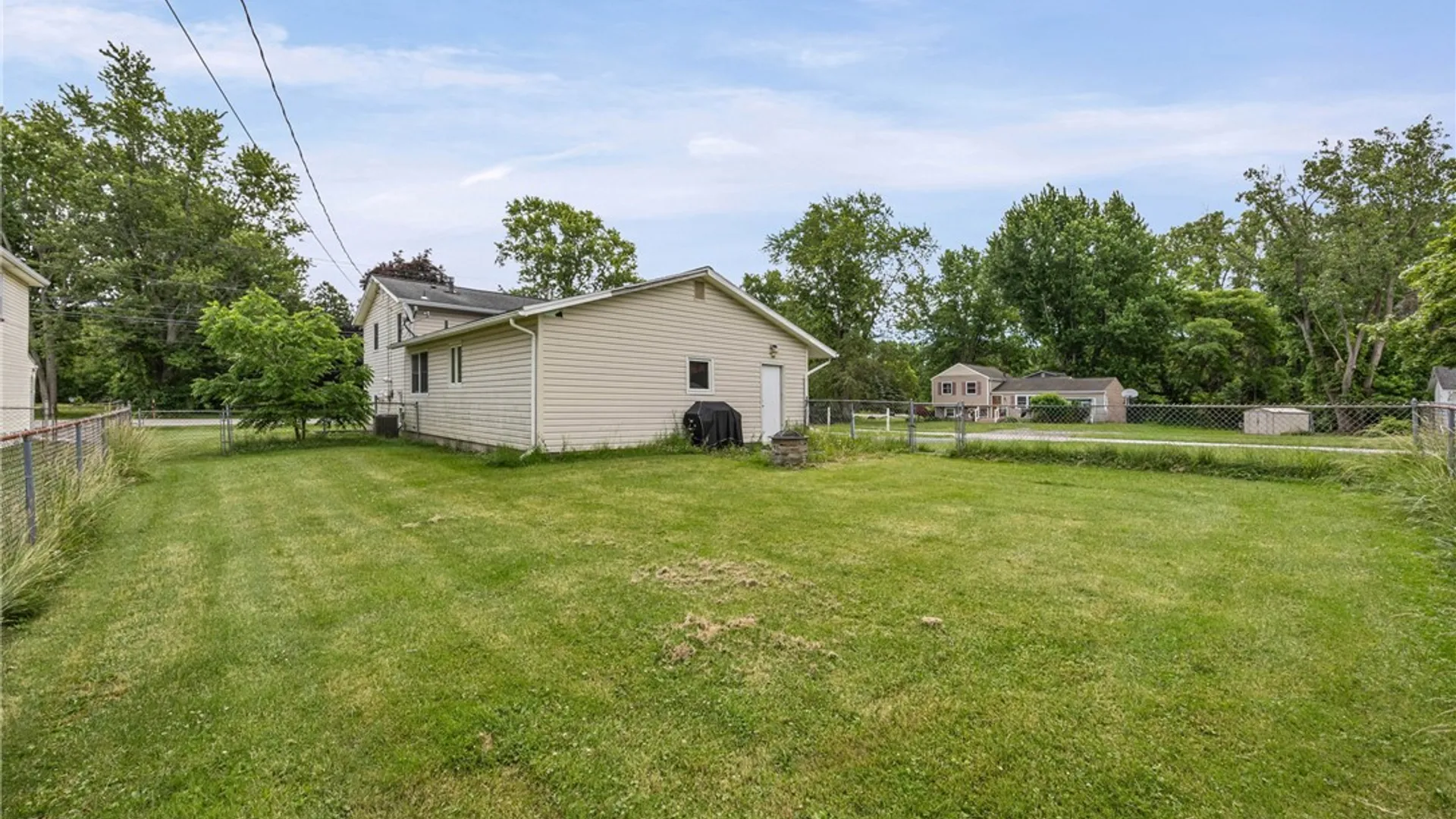 Property at 4 Mercury Drive, Gates, NY 14624 44