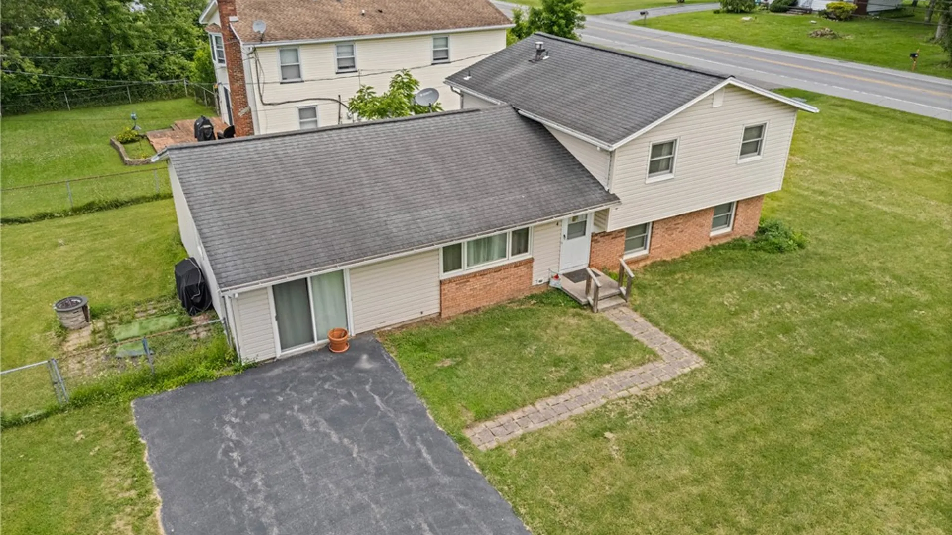 Property at 4 Mercury Drive, Gates, NY 14624 46