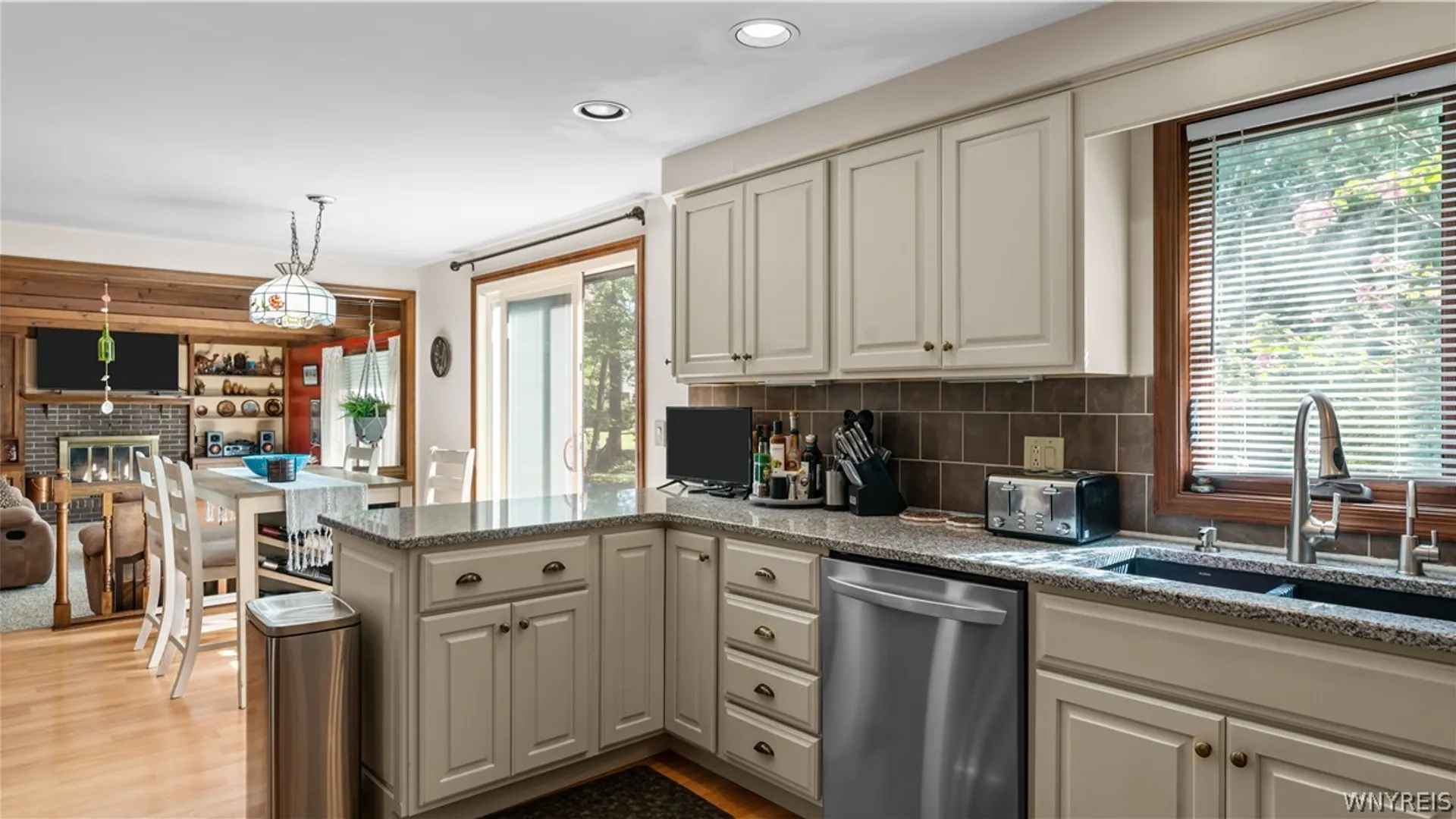 Property at 11 Skylark Court, Amherst, NY 14051 5