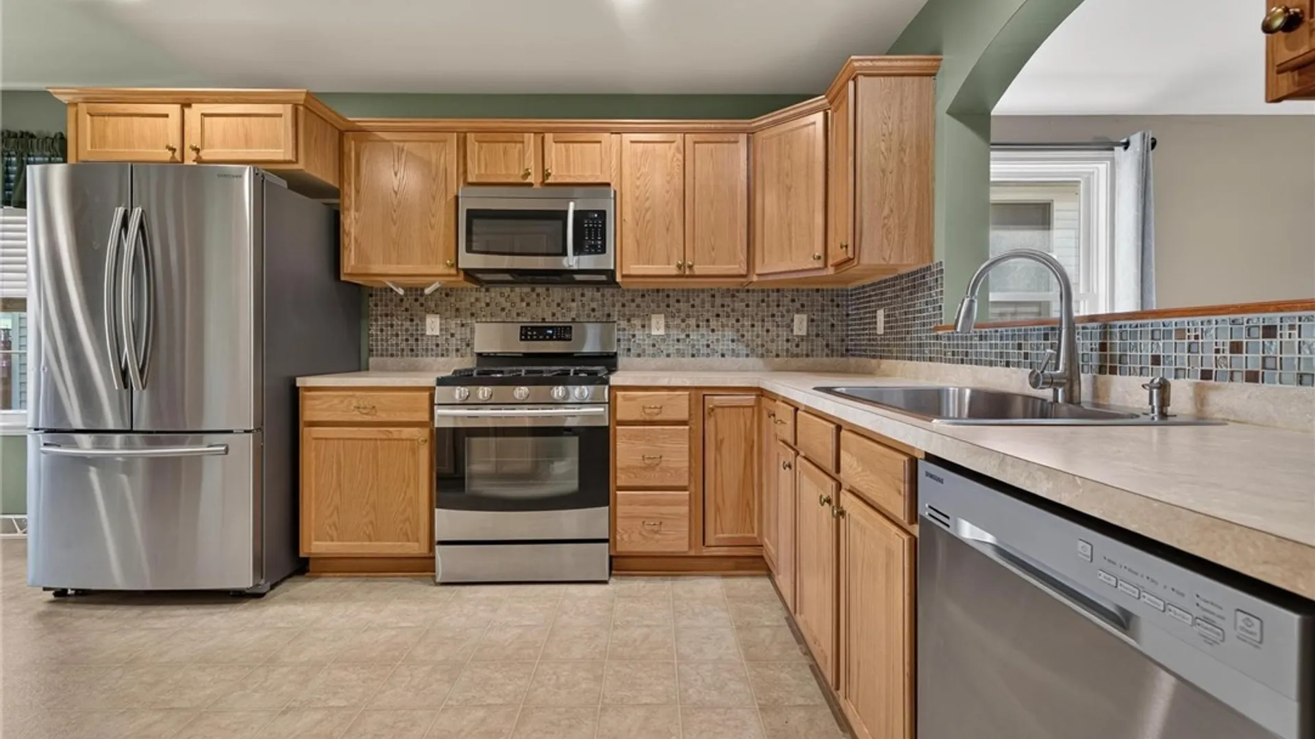 Property at 14 Allie Lane, Hamburg, NY 14075 14
