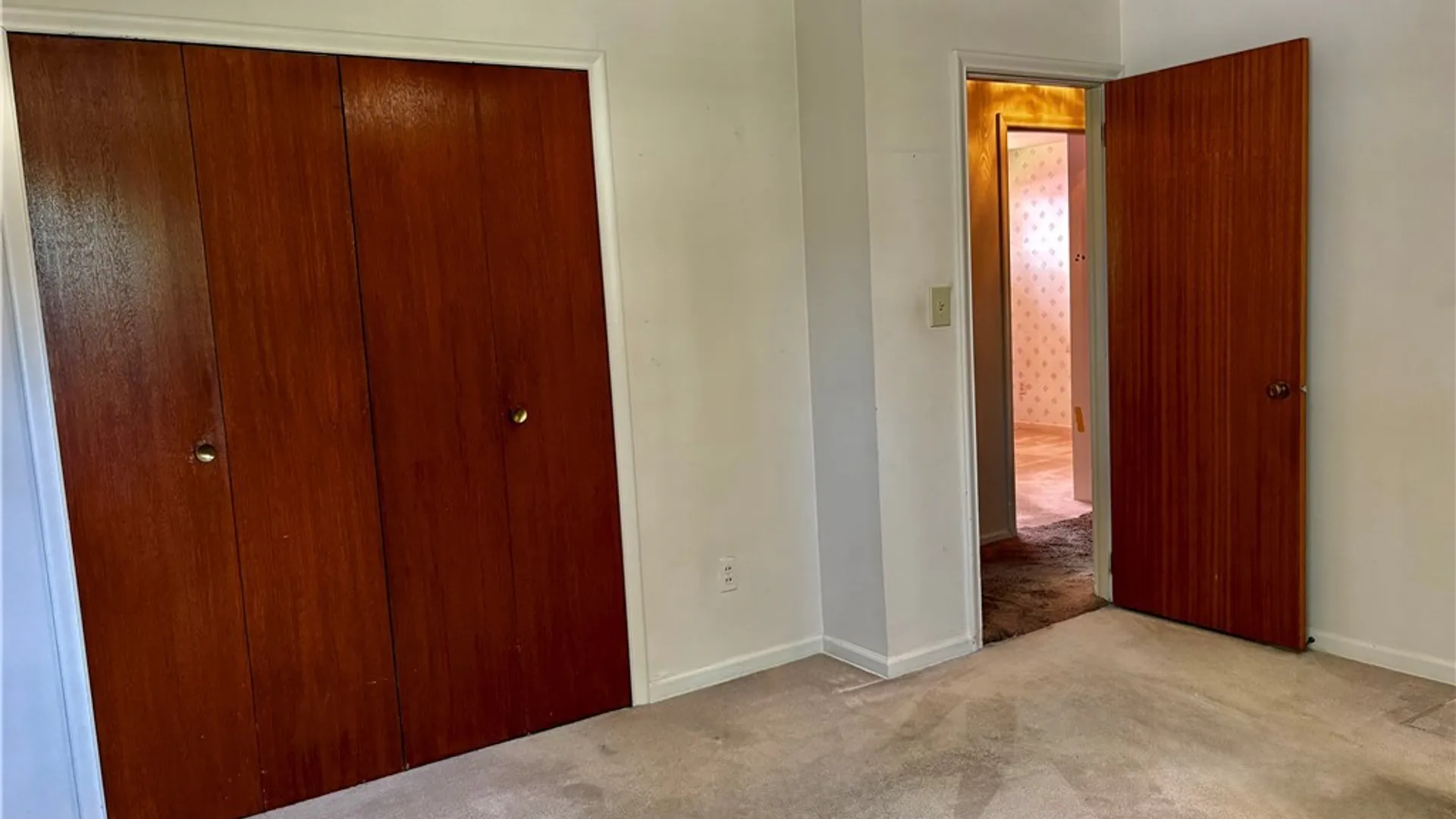 Property at 272 Woodmere Drive, Tonawanda, NY 14150 20