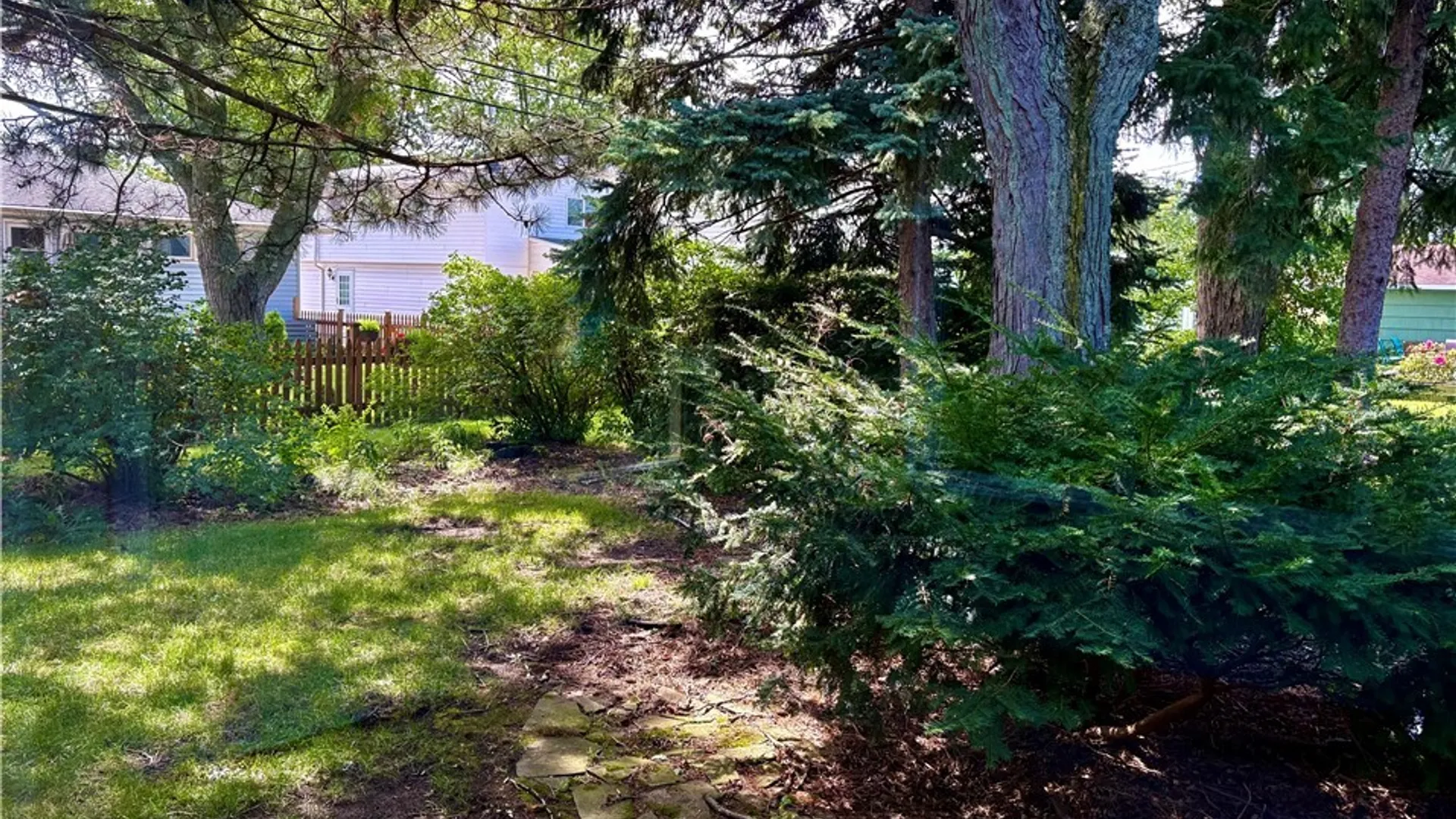 Property at 272 Woodmere Drive, Tonawanda, NY 14150 37