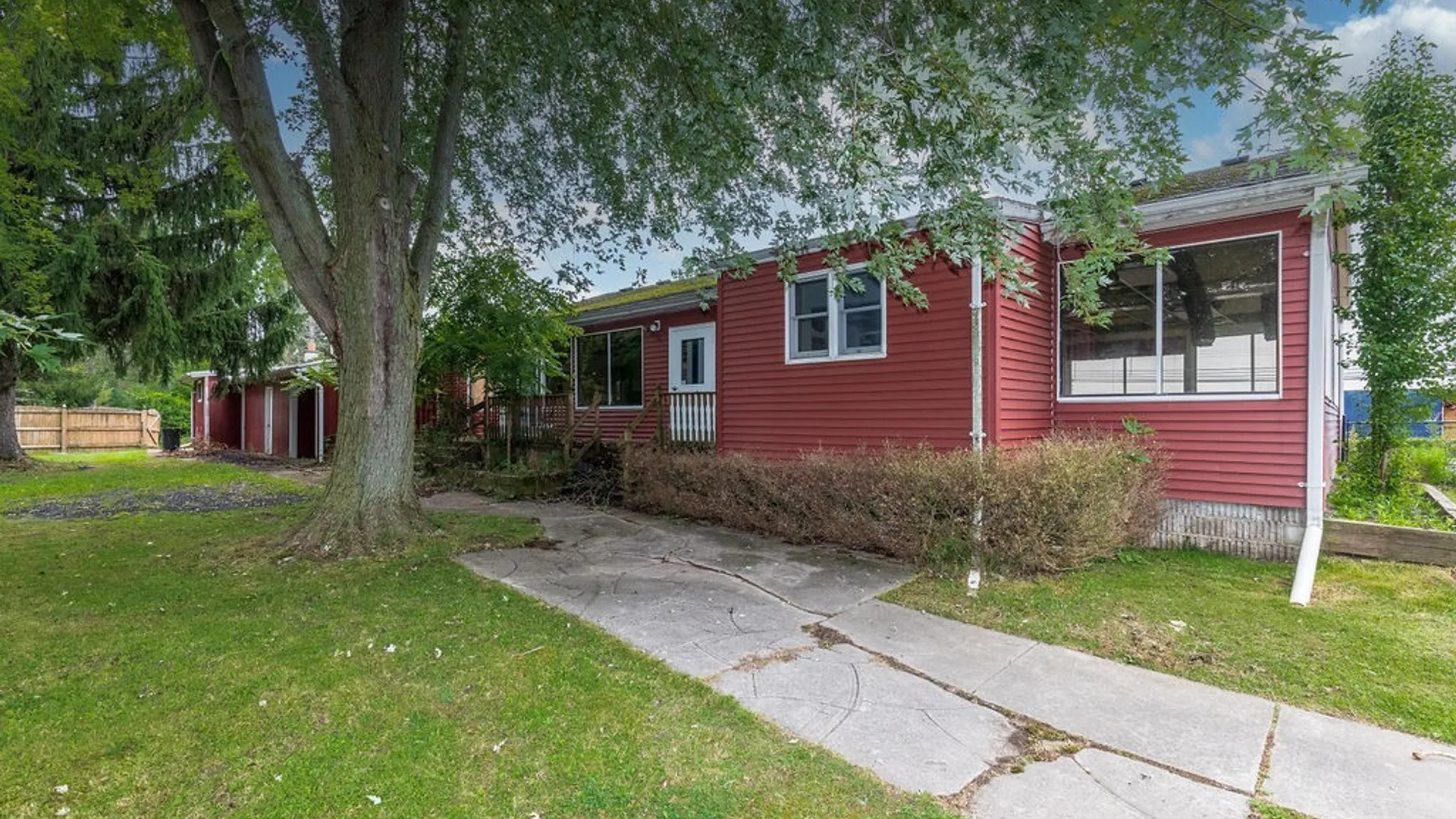 Property at 6260 Goodrich Road, Clarence, NY 14032 4