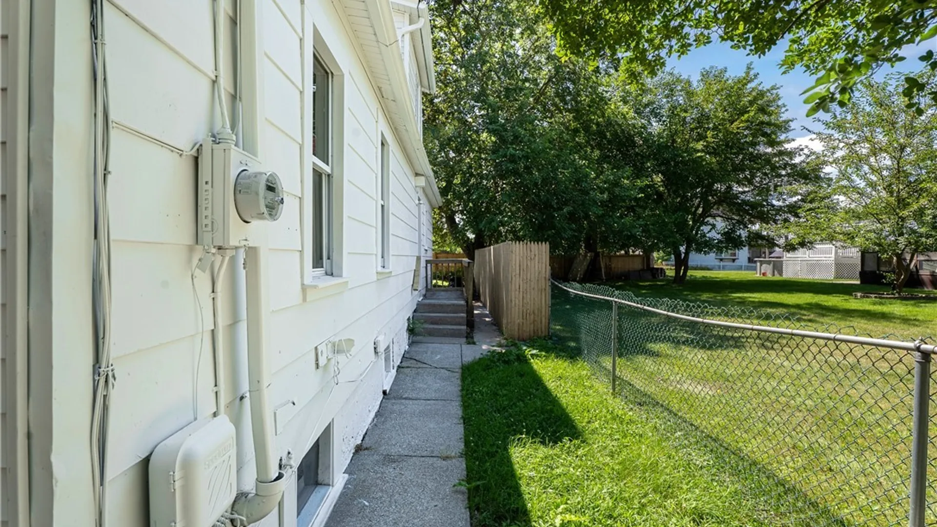 Property at 2215 Cudaback Avenue, Niagara Falls, NY 14303 7
