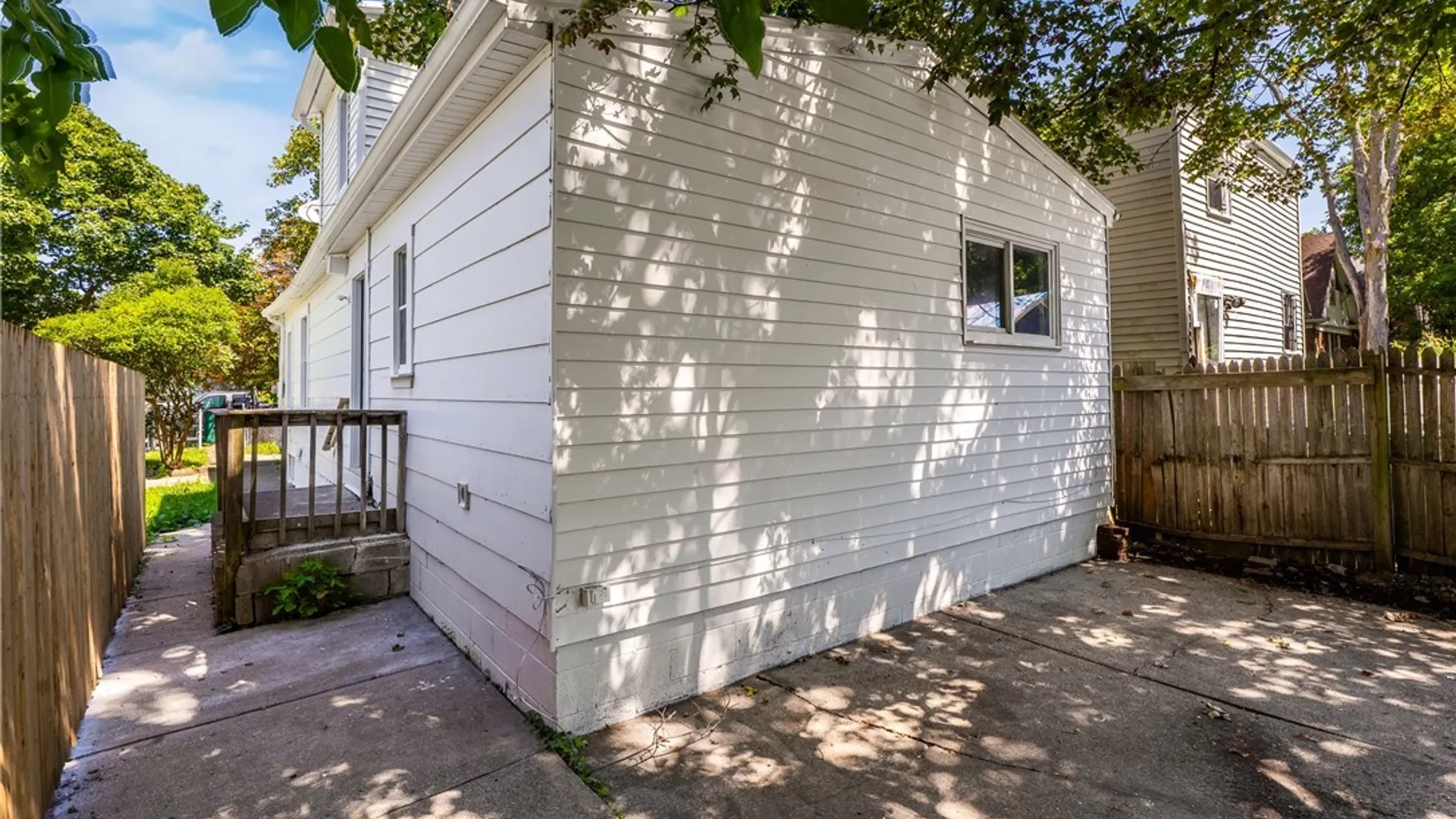 Property at 2215 Cudaback Avenue, Niagara Falls, NY 14303 10