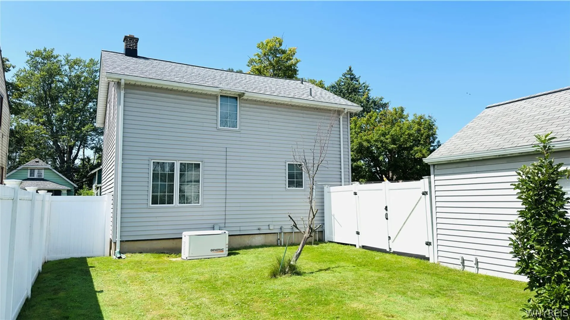 Property at 833 92nd Street, Niagara Falls, NY 14304 4