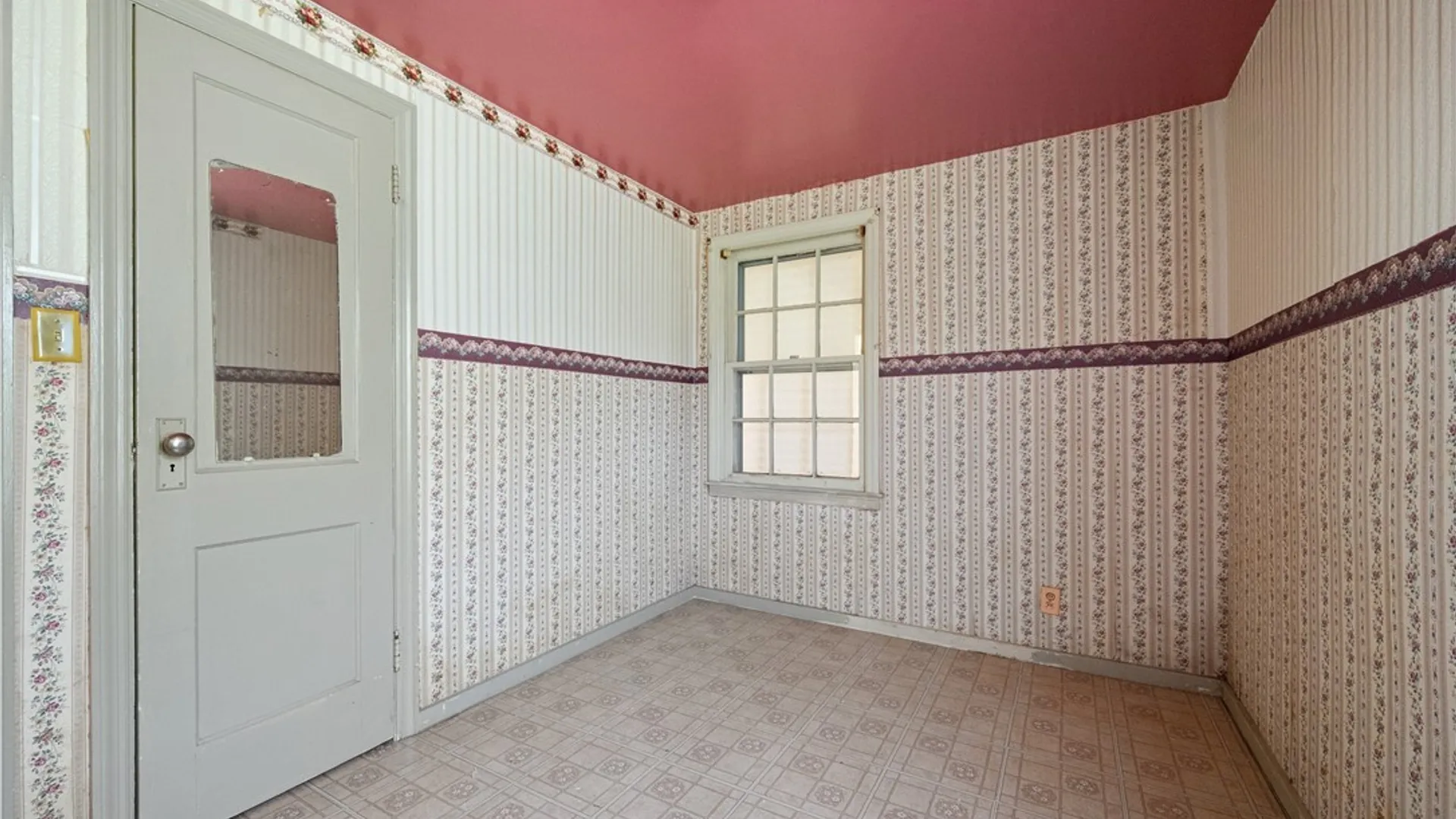 Property at 1236 Hilton Avenue, Utica, NY 13501 17
