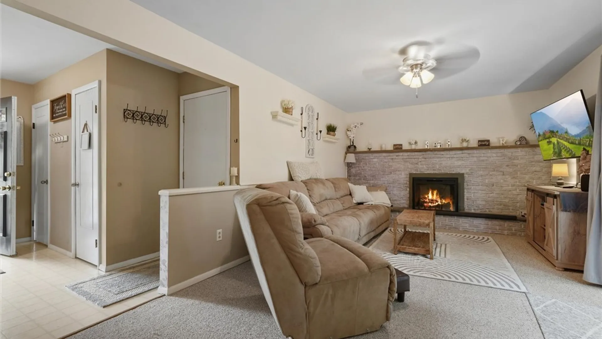 Property at 4333 Luna Course, Clay, NY 13090 11
