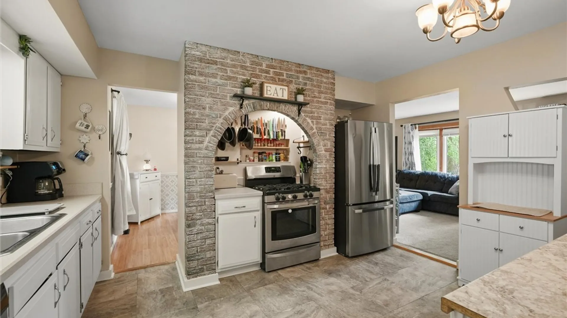 Property at 4333 Luna Course, Clay, NY 13090 14