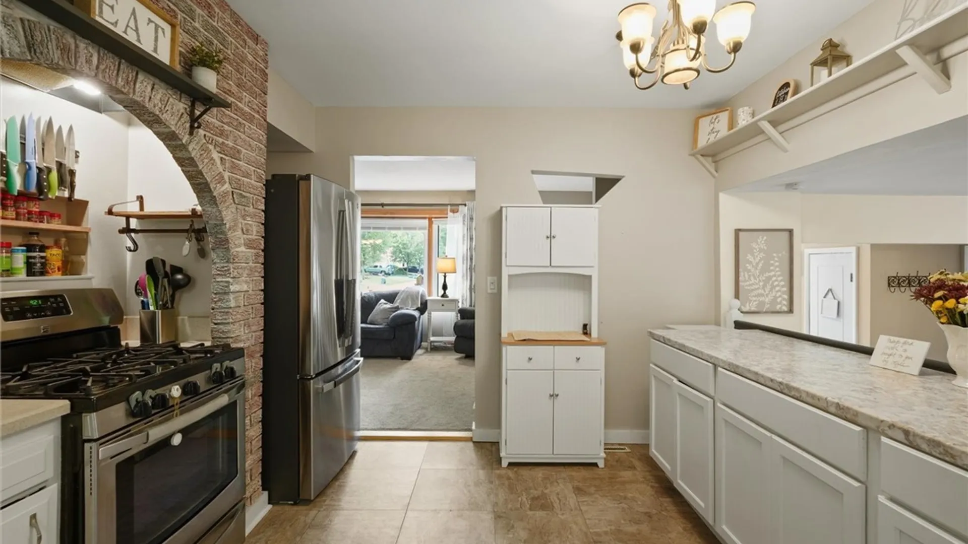 Property at 4333 Luna Course, Clay, NY 13090 16
