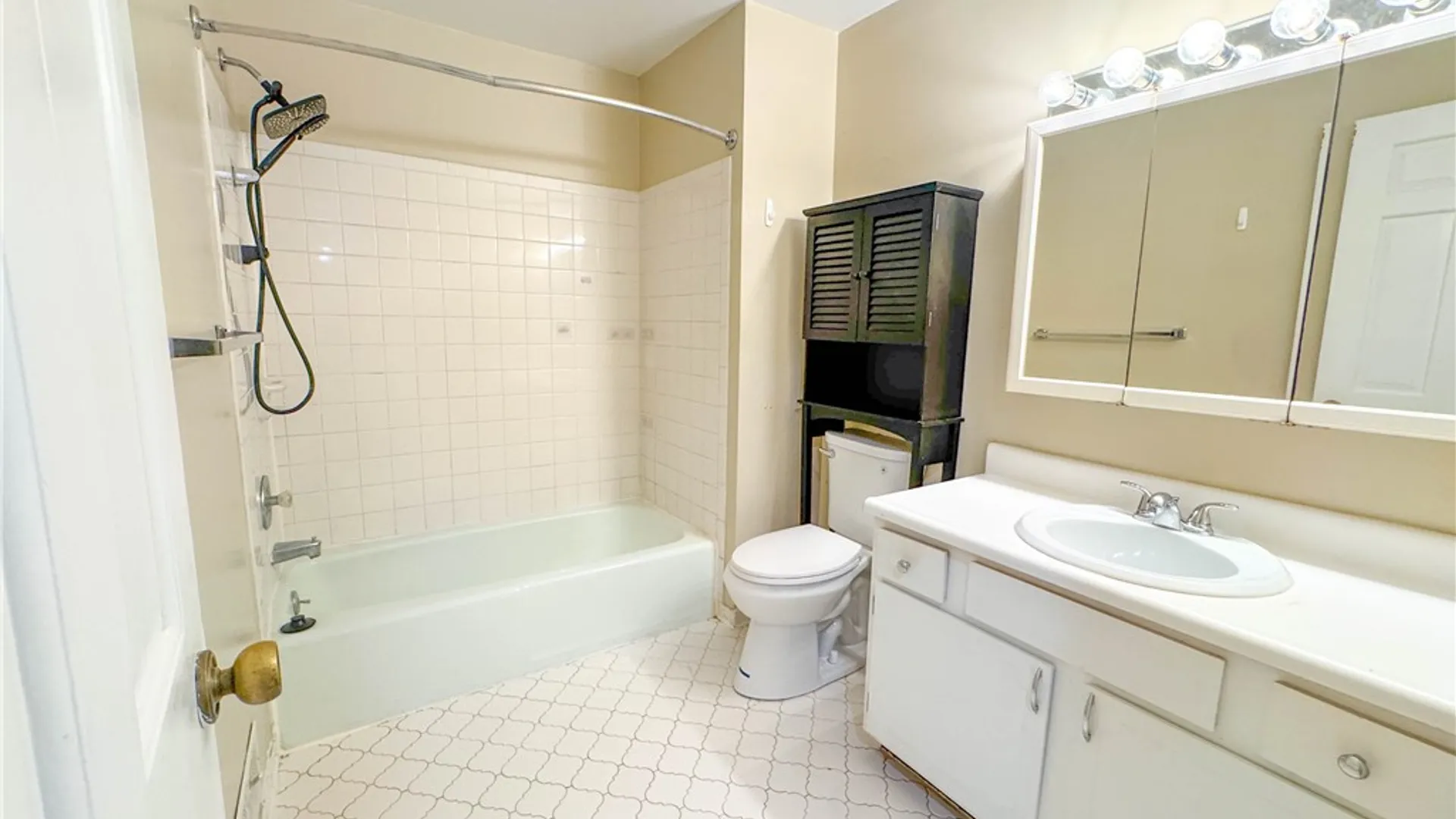 Property at 10-2 High Gate, Perinton, NY 14450 9