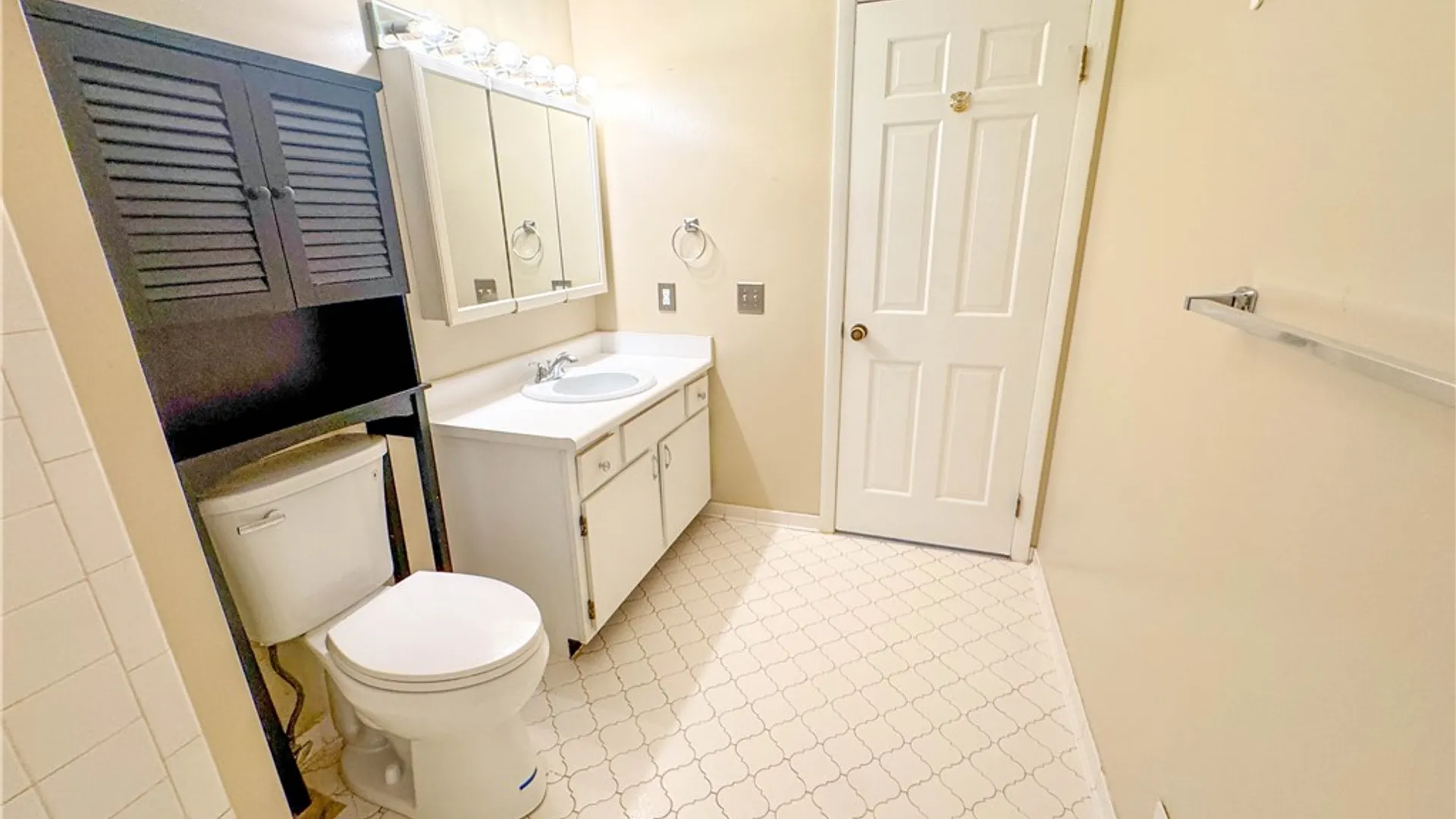 Property at 10-2 High Gate, Perinton, NY 14450 10