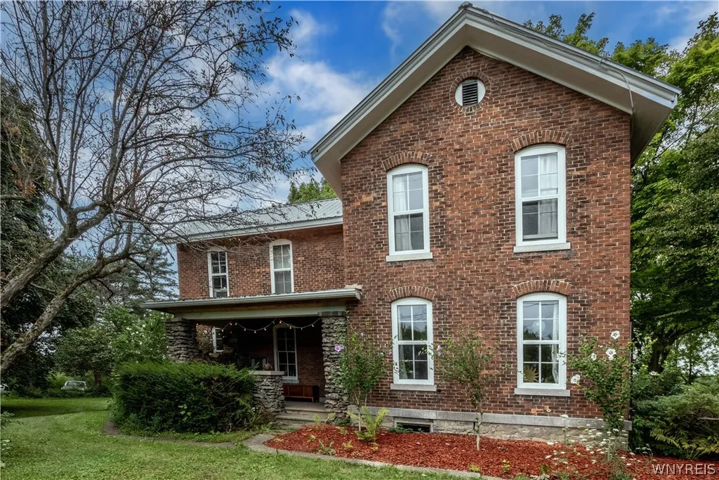 Property at 6110 Salt Rd, Clarence, NY 14031