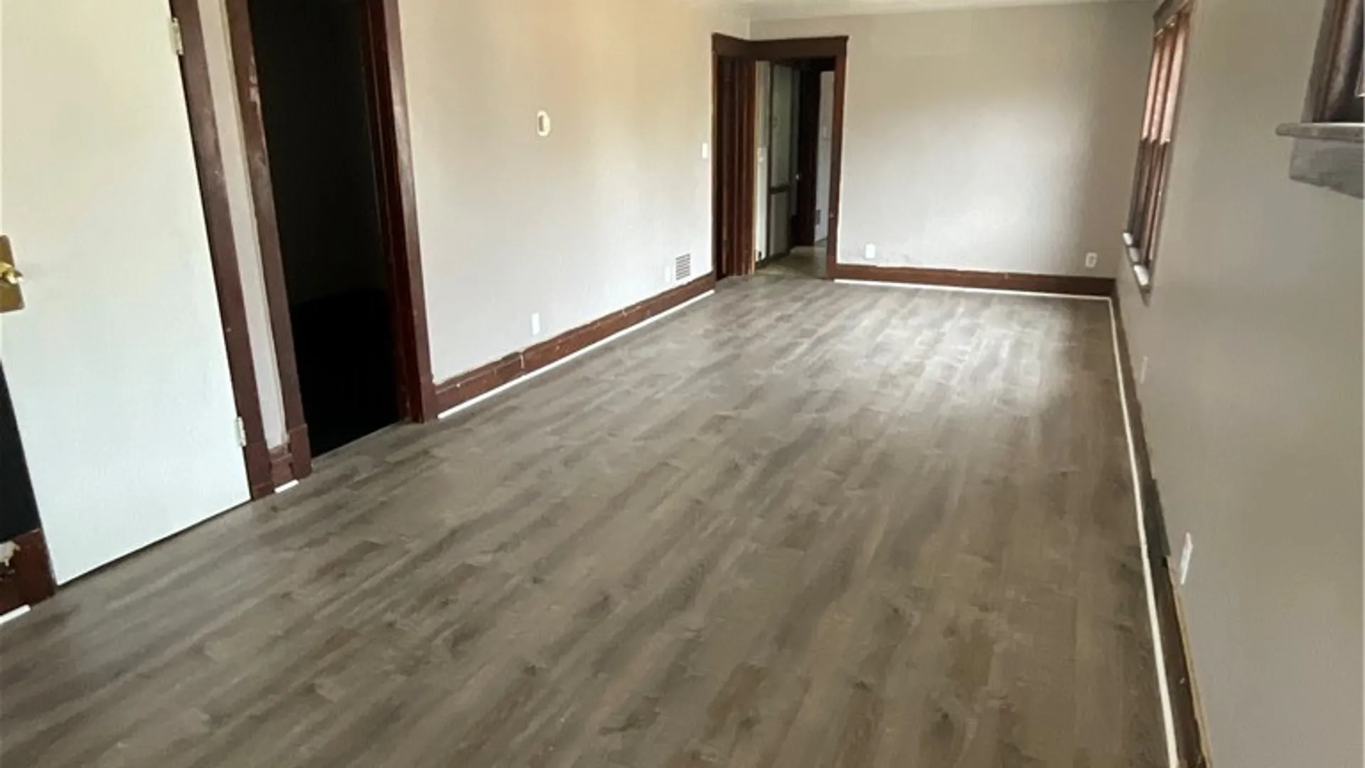 Property at 11 Eckhert Street, Buffalo, NY 14207 6
