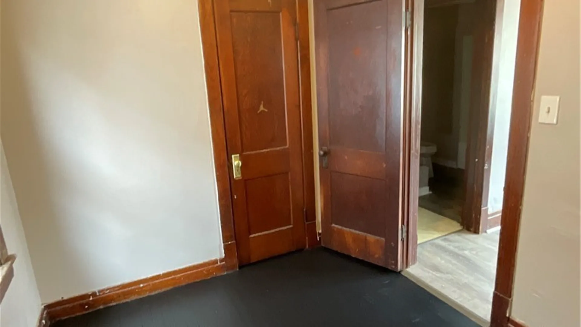 Property at 11 Eckhert Street, Buffalo, NY 14207 9