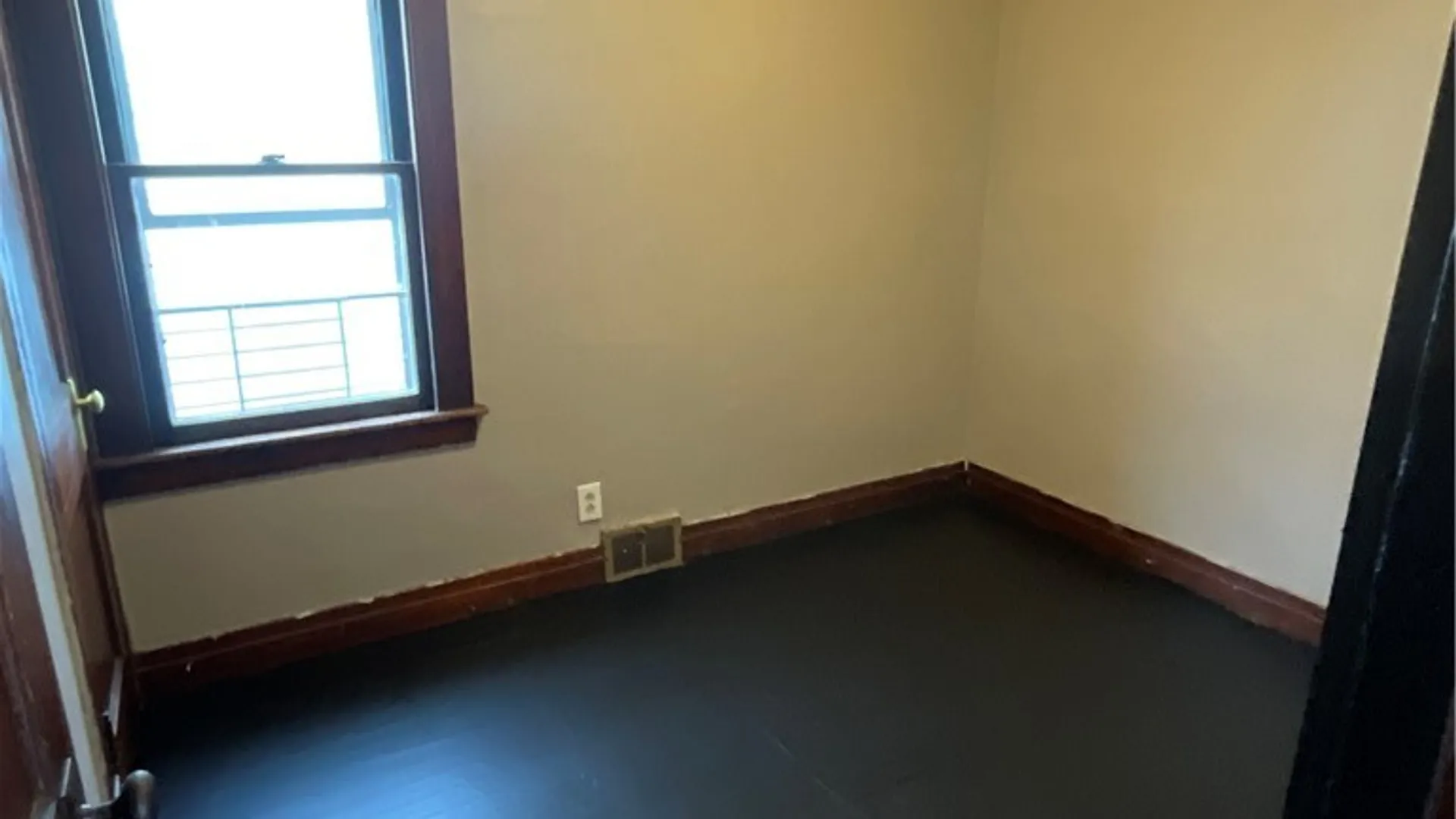 Property at 11 Eckhert Street, Buffalo, NY 14207 11