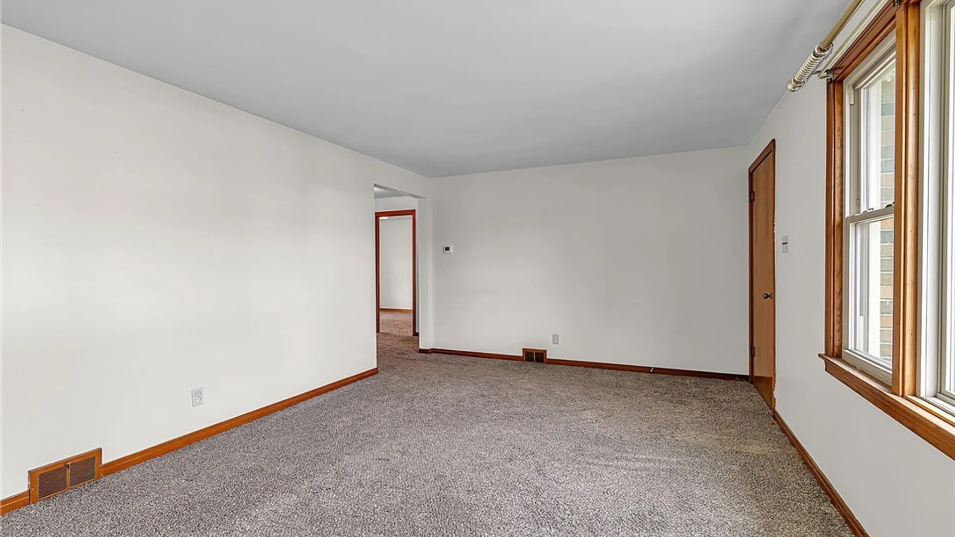 Property at 194 Tremaine Avenue, Tonawanda, NY 14217 7