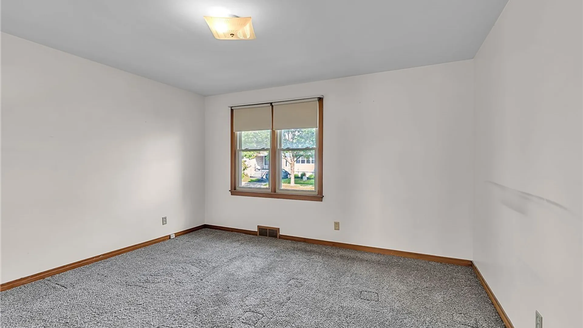 Property at 194 Tremaine Avenue, Tonawanda, NY 14217 13