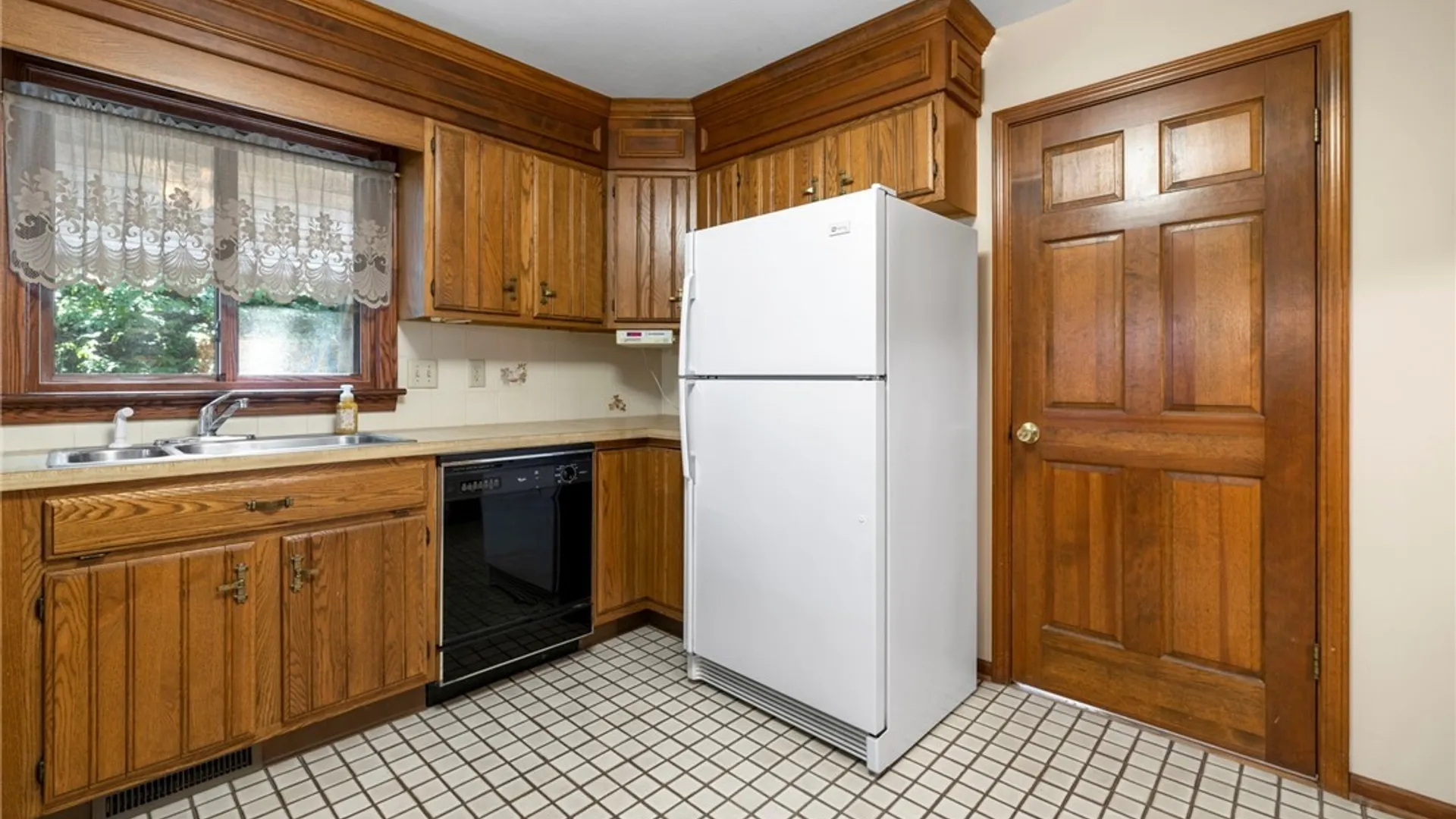 Property at 5169 Wagon Trails End, Onondaga, NY 13215 16