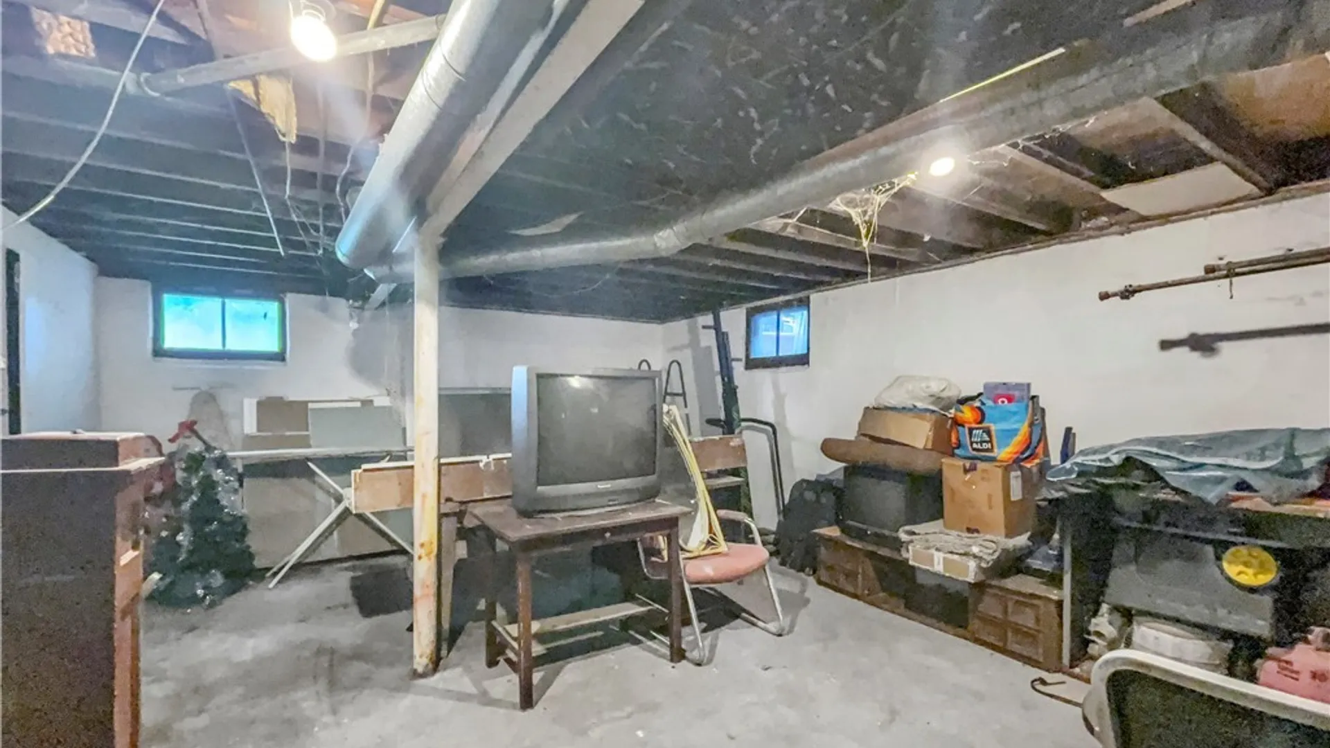 Property at 375 Winspear Avenue, Buffalo, NY 14215 34