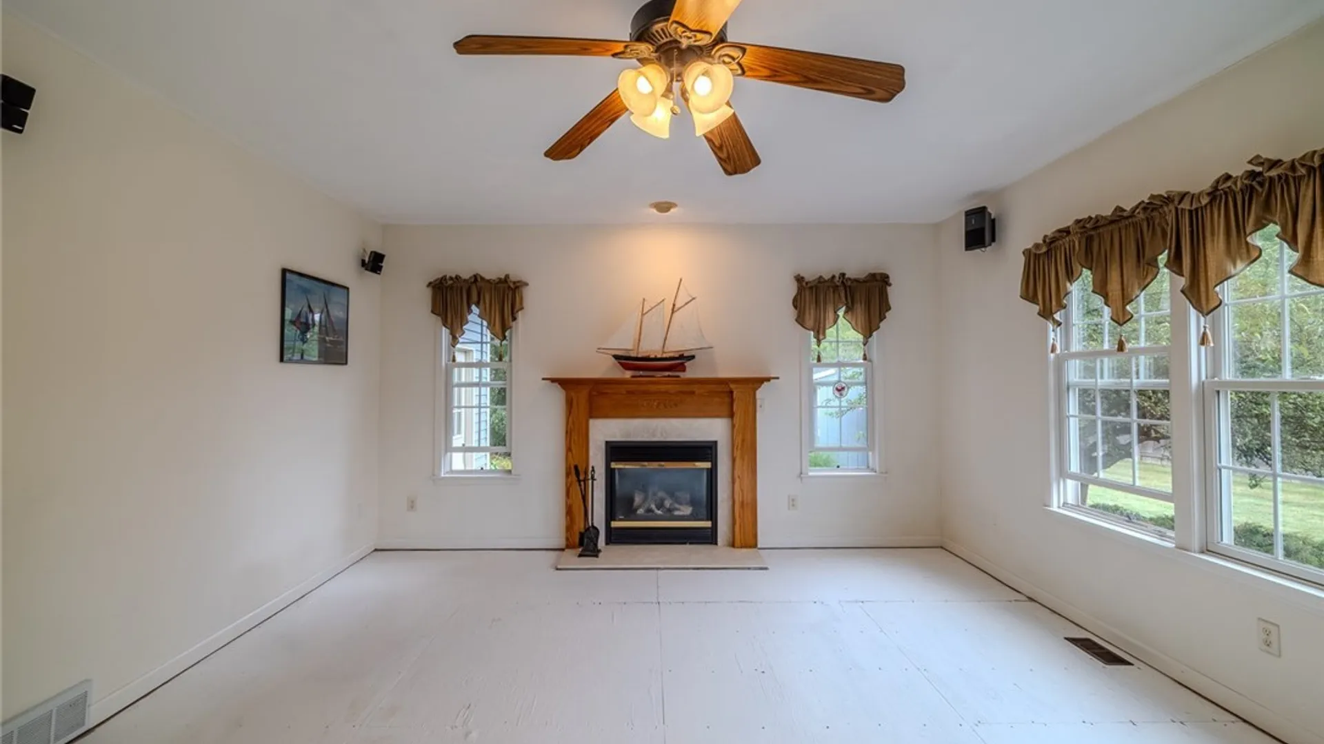 Property at 9430 Hawkeye Drive, Cicero, NY 13029 15