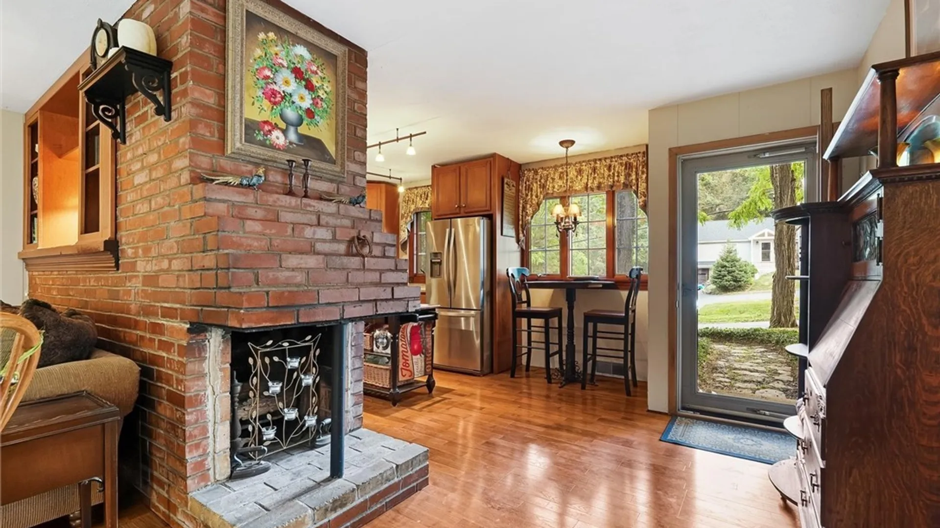Property at 415 Yorkshire Boulevard, Camillus, NY 13219 11