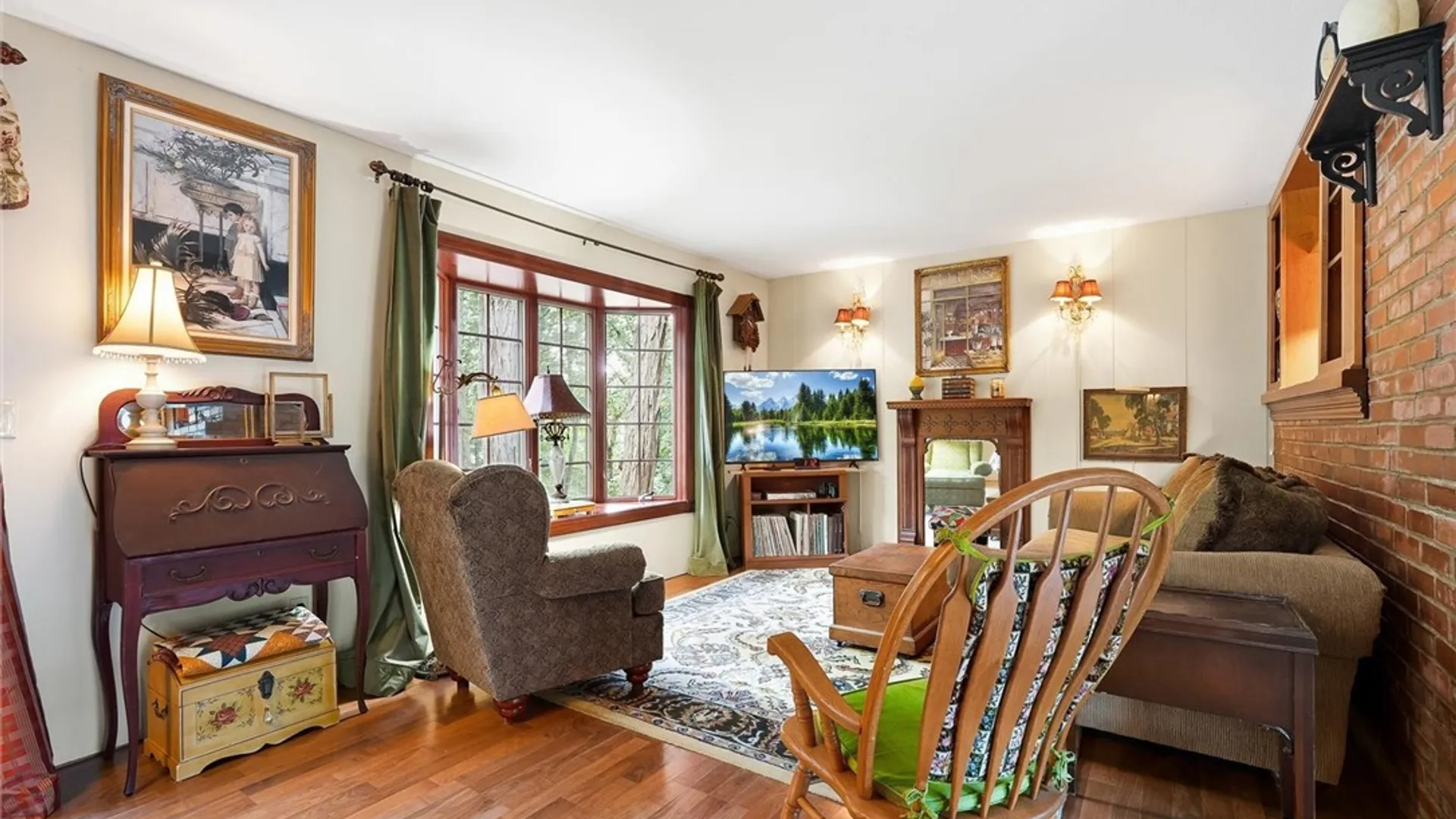 Property at 415 Yorkshire Boulevard, Camillus, NY 13219 12