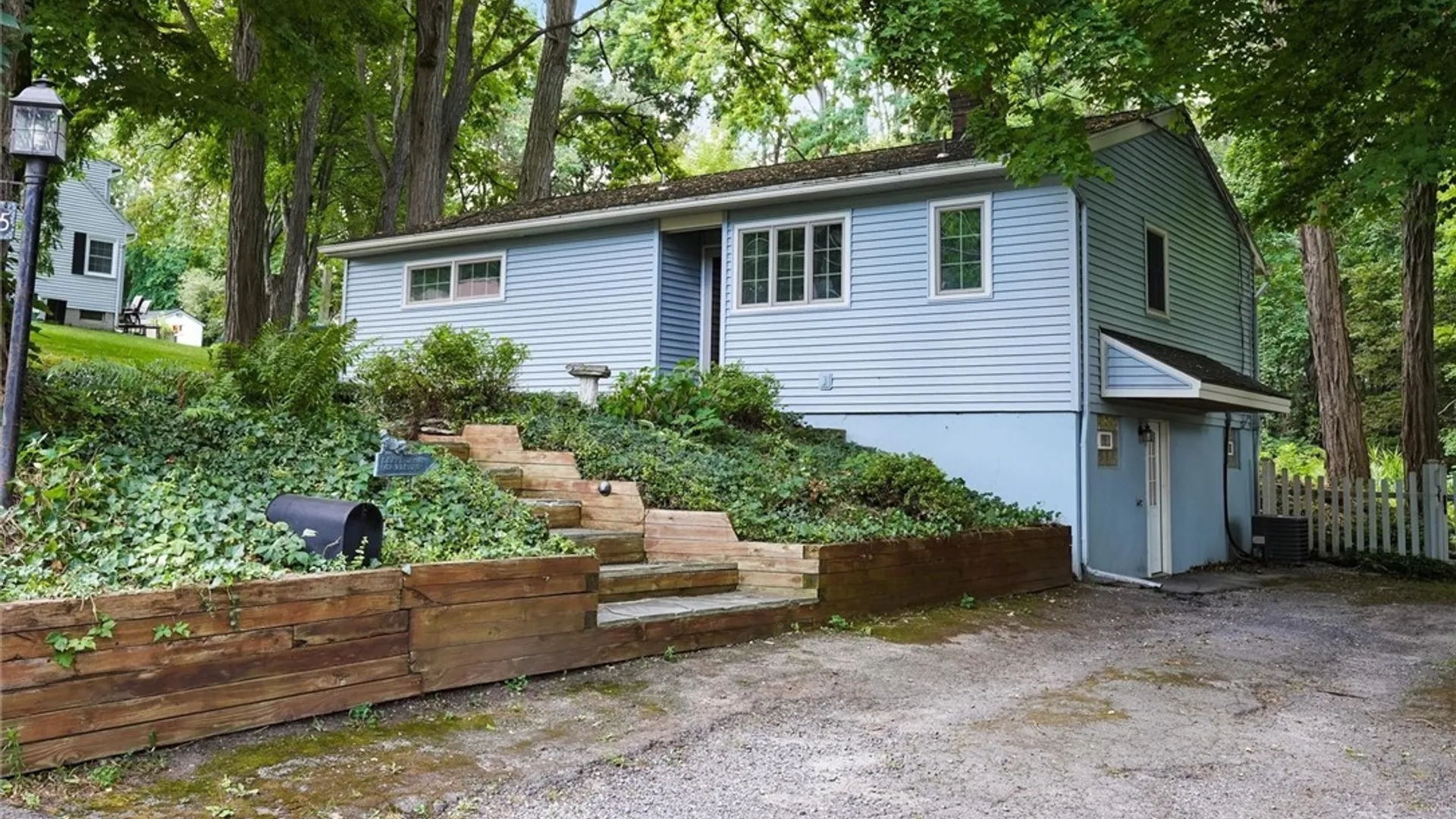 Property at 415 Yorkshire Boulevard, Camillus, NY 13219 4
